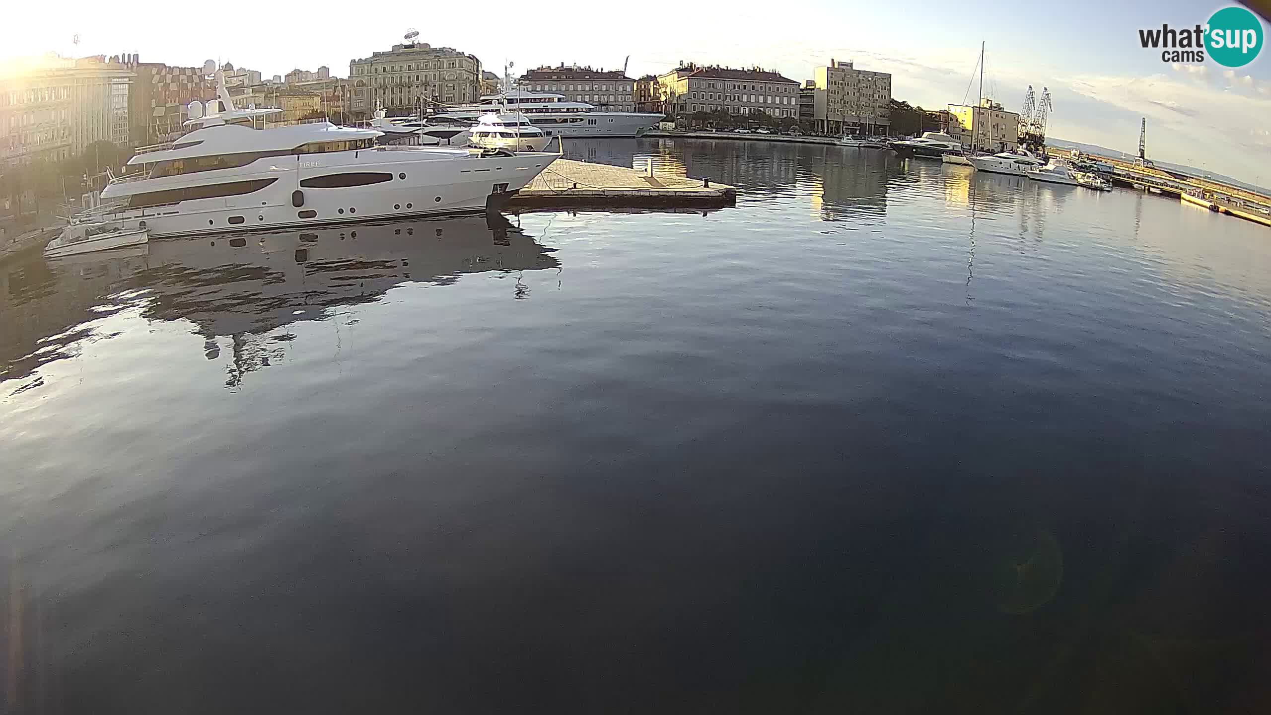 Reka – Botel Marina spletna kamera