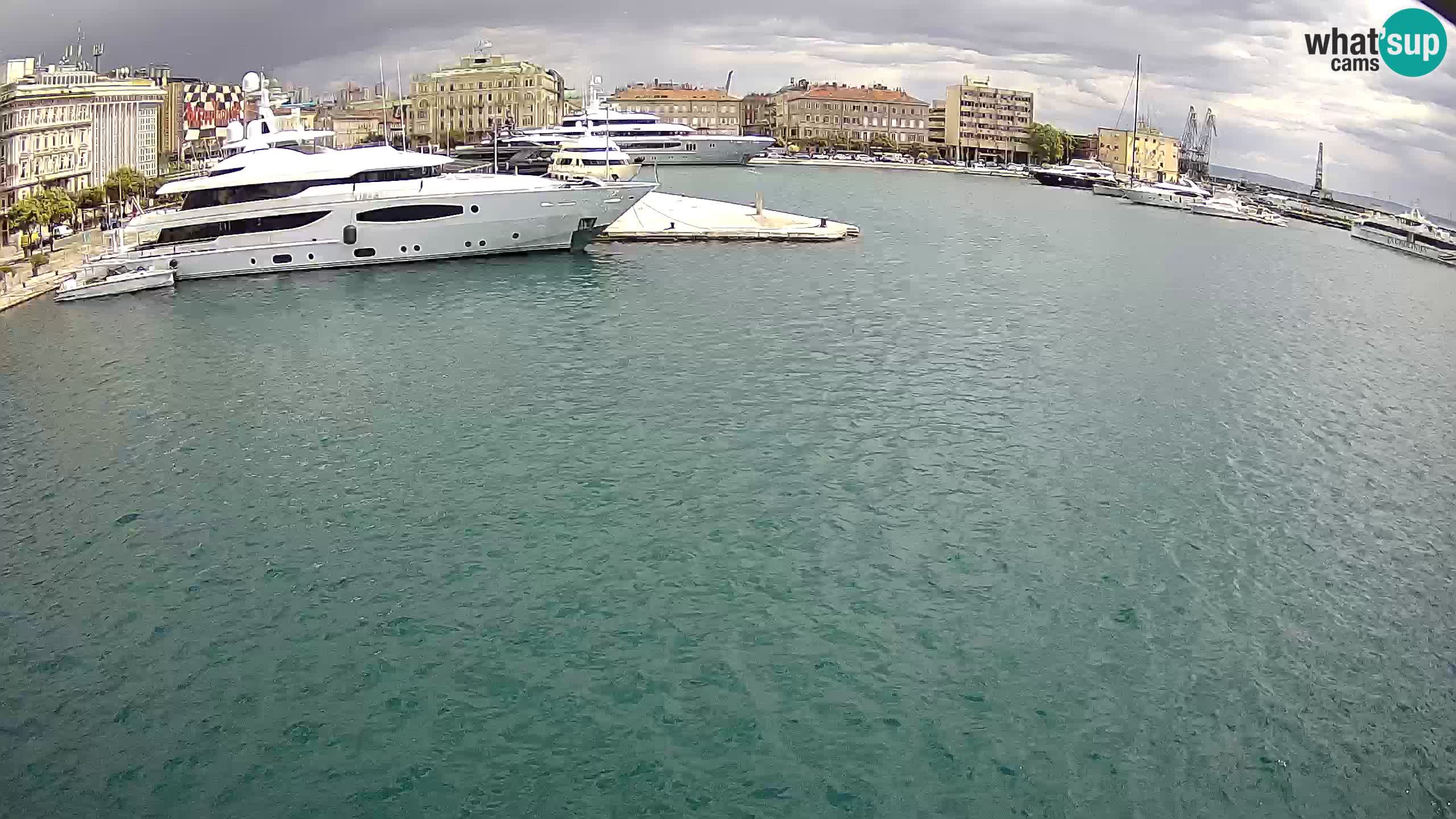Botel Marina cámara web en vivo Rijeka
