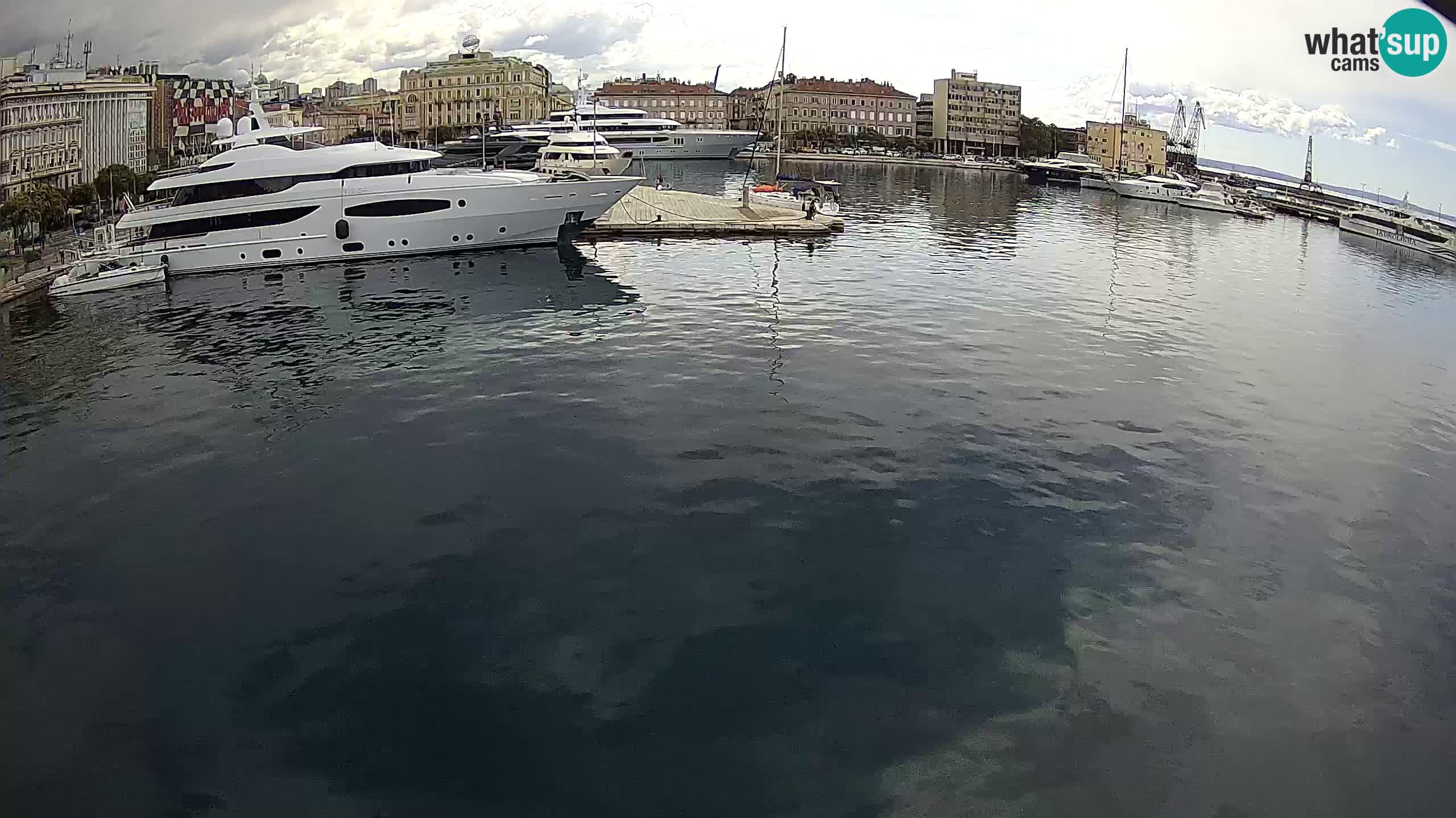 Botel Marina cámara web en vivo Rijeka