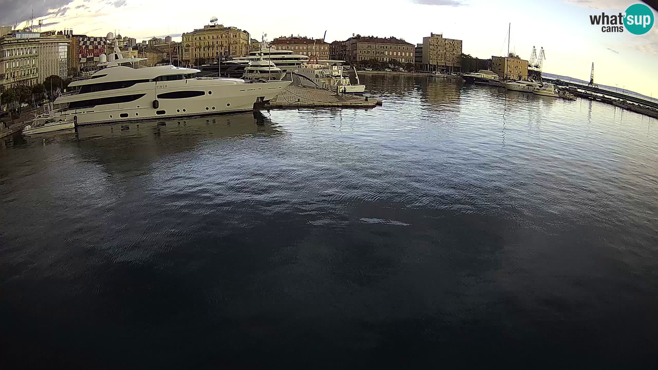 Botel Marina cámara web en vivo Rijeka