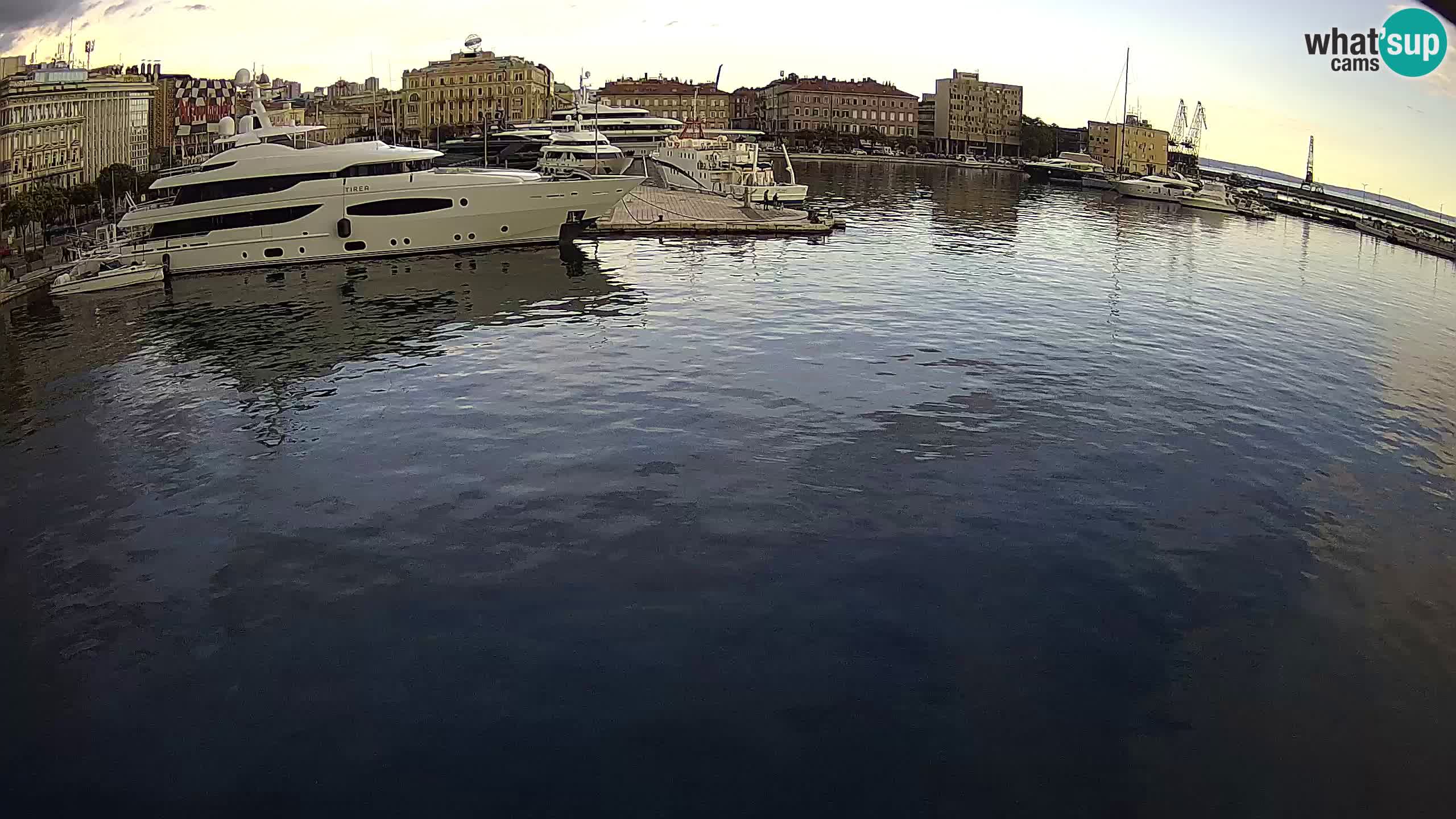 Botel Marina – Rijeka live cam