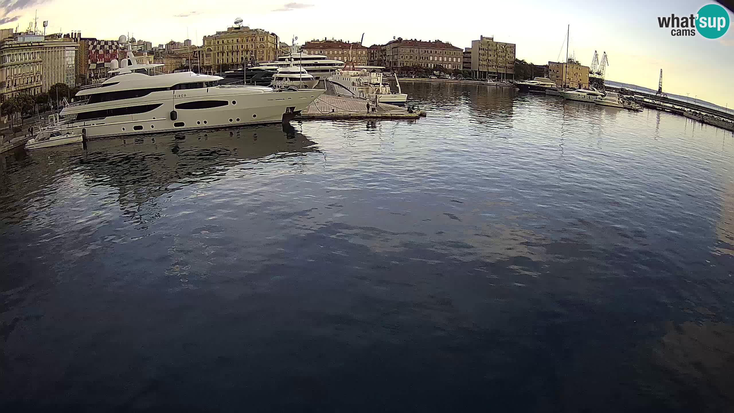 Botel Marina – Rijeka live cam