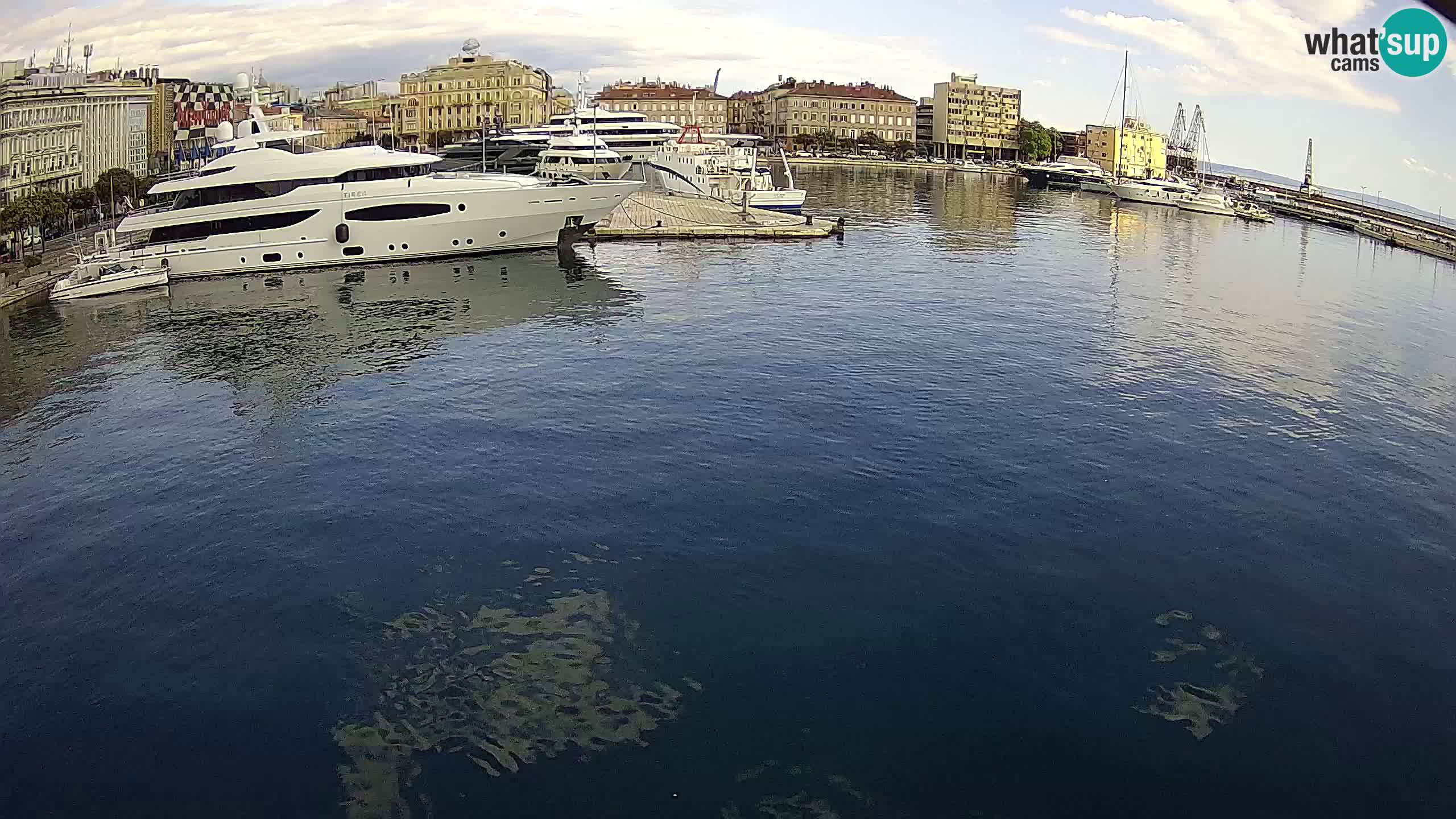 Reka – Botel Marina spletna kamera