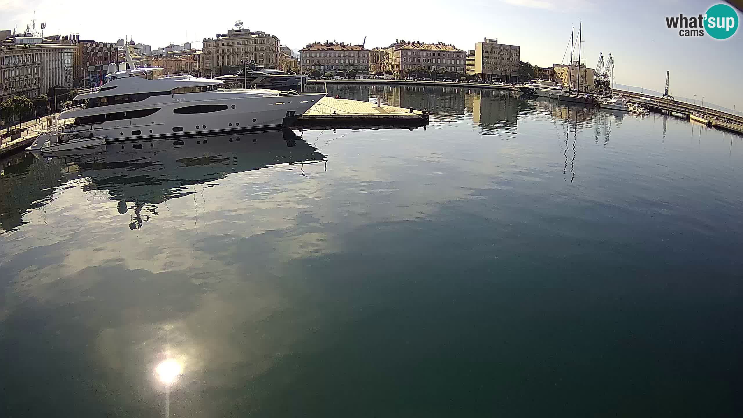 Reka – Botel Marina spletna kamera