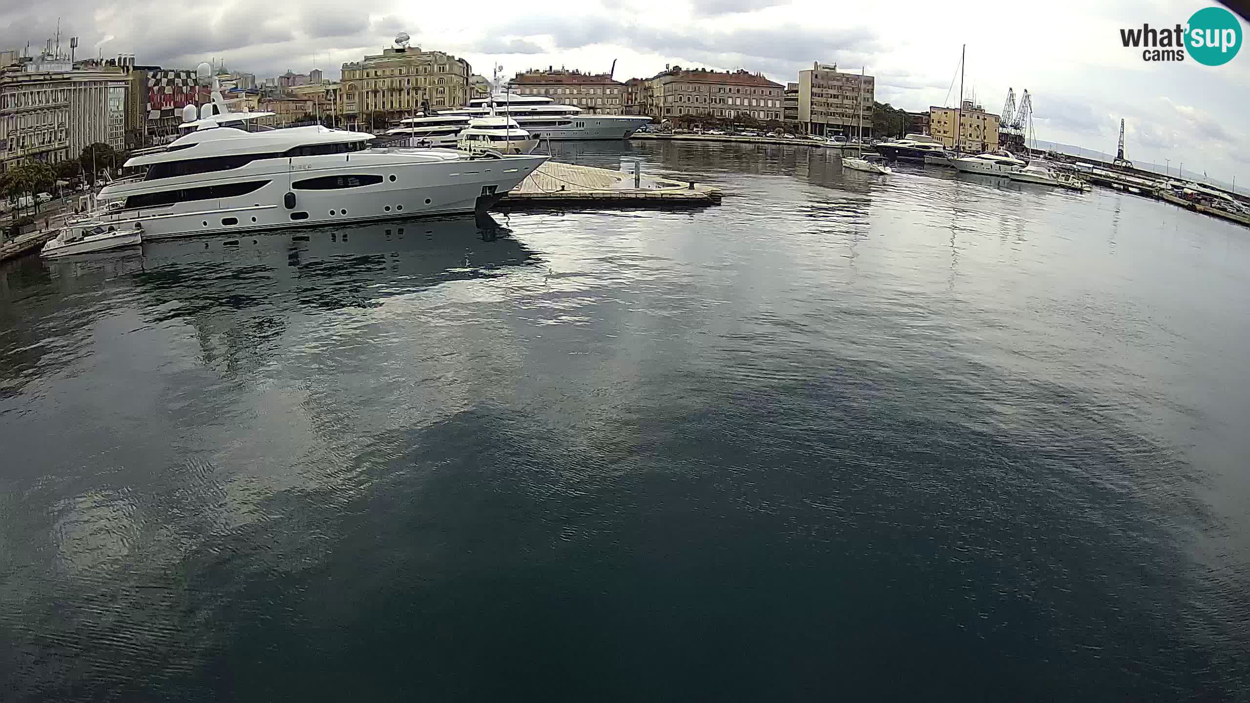 Botel Marina – Rijeka live cam