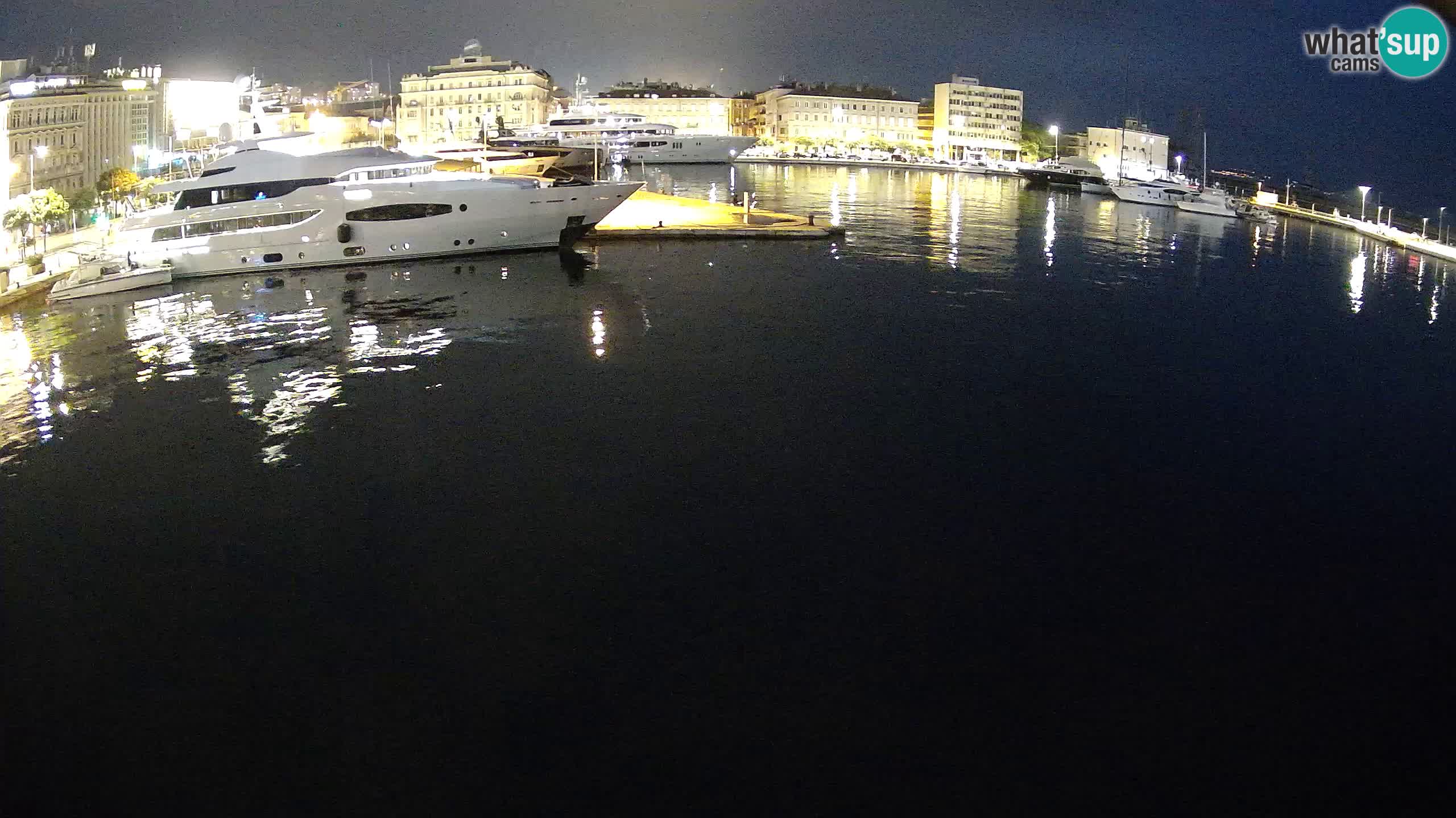 Reka – Botel Marina spletna kamera