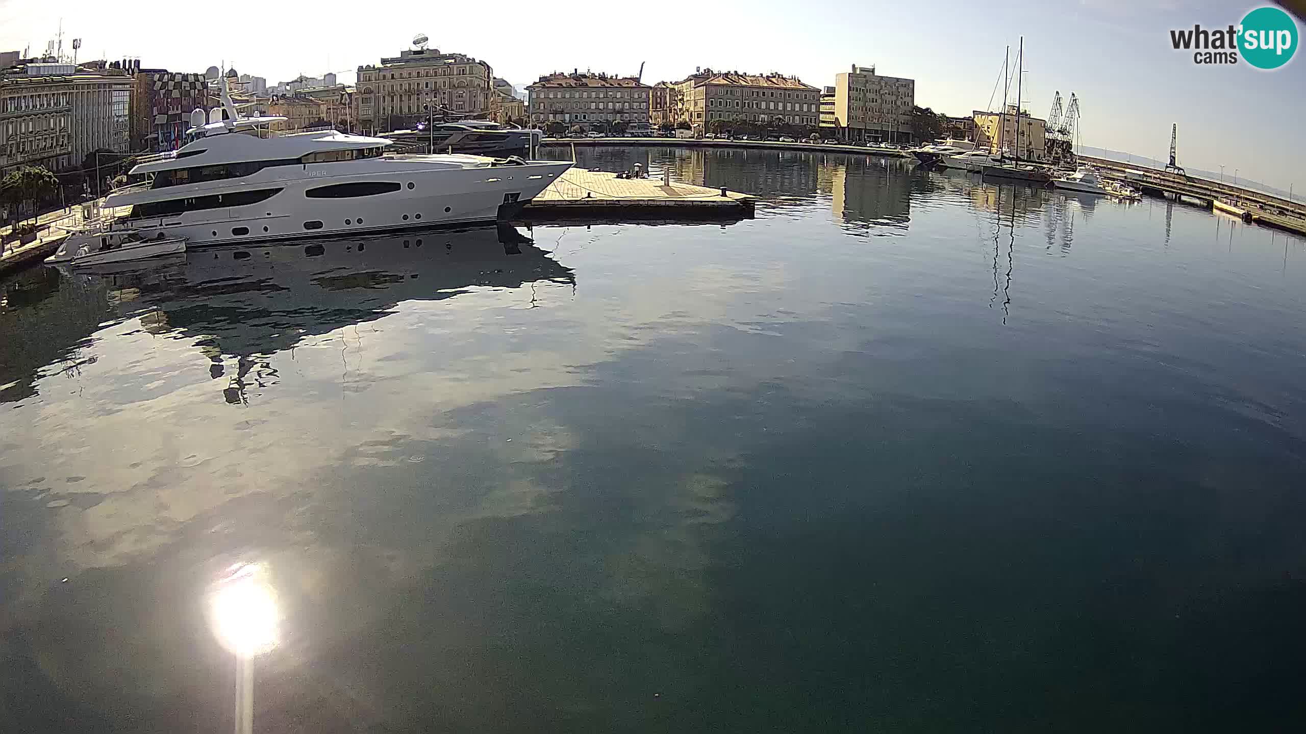 Botel Marina – Rijeka live cam