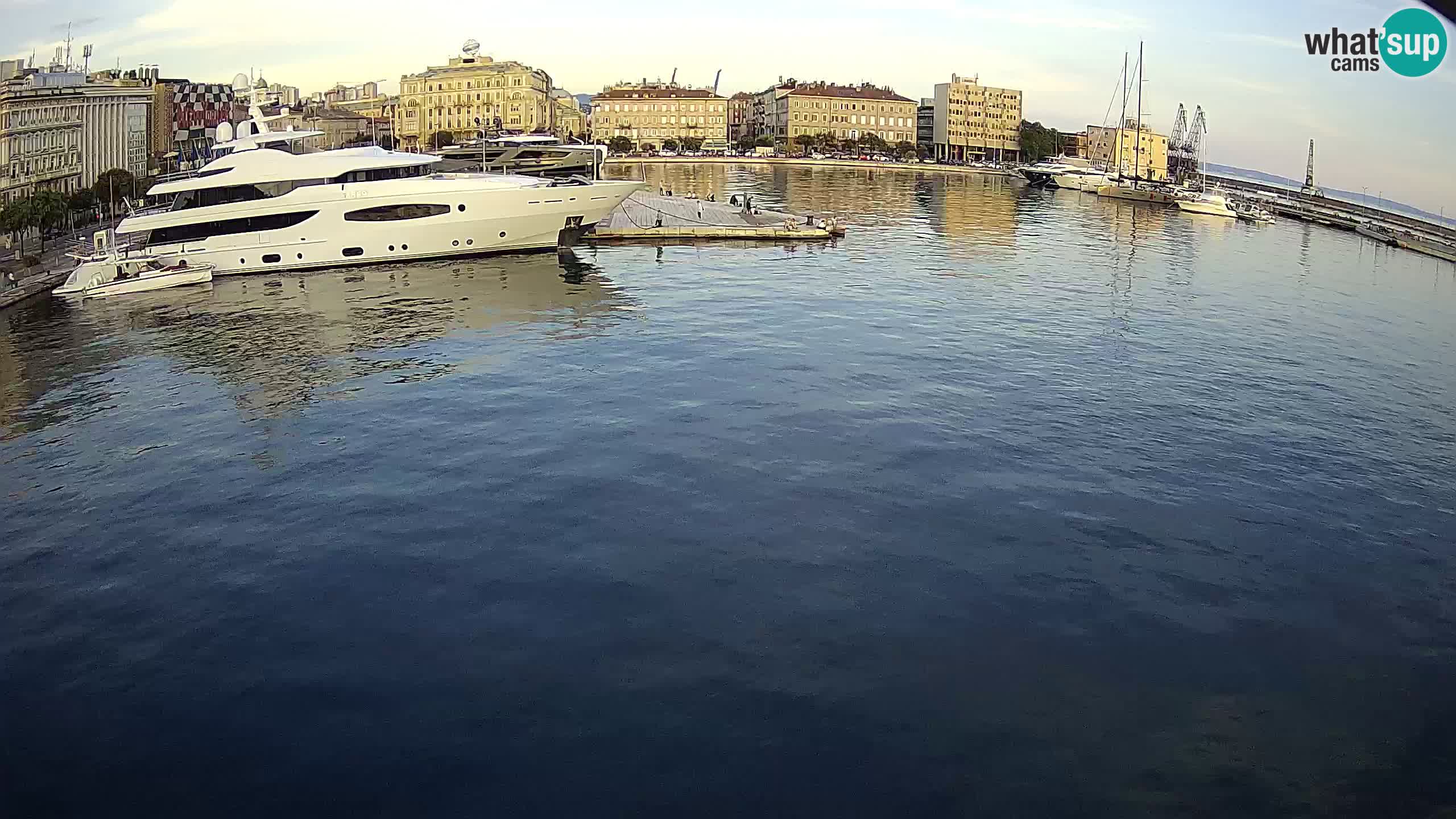 Botel Marina – Rijeka webcam
