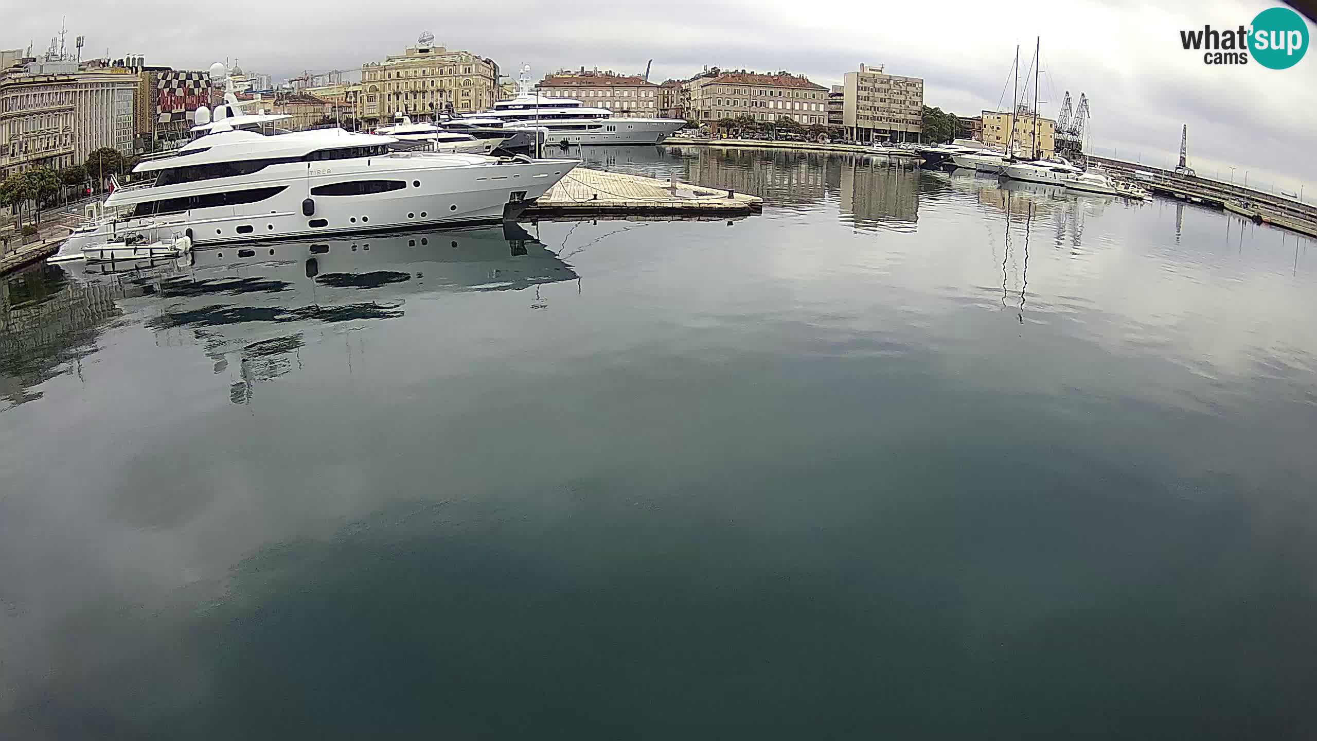 Reka – Botel Marina spletna kamera