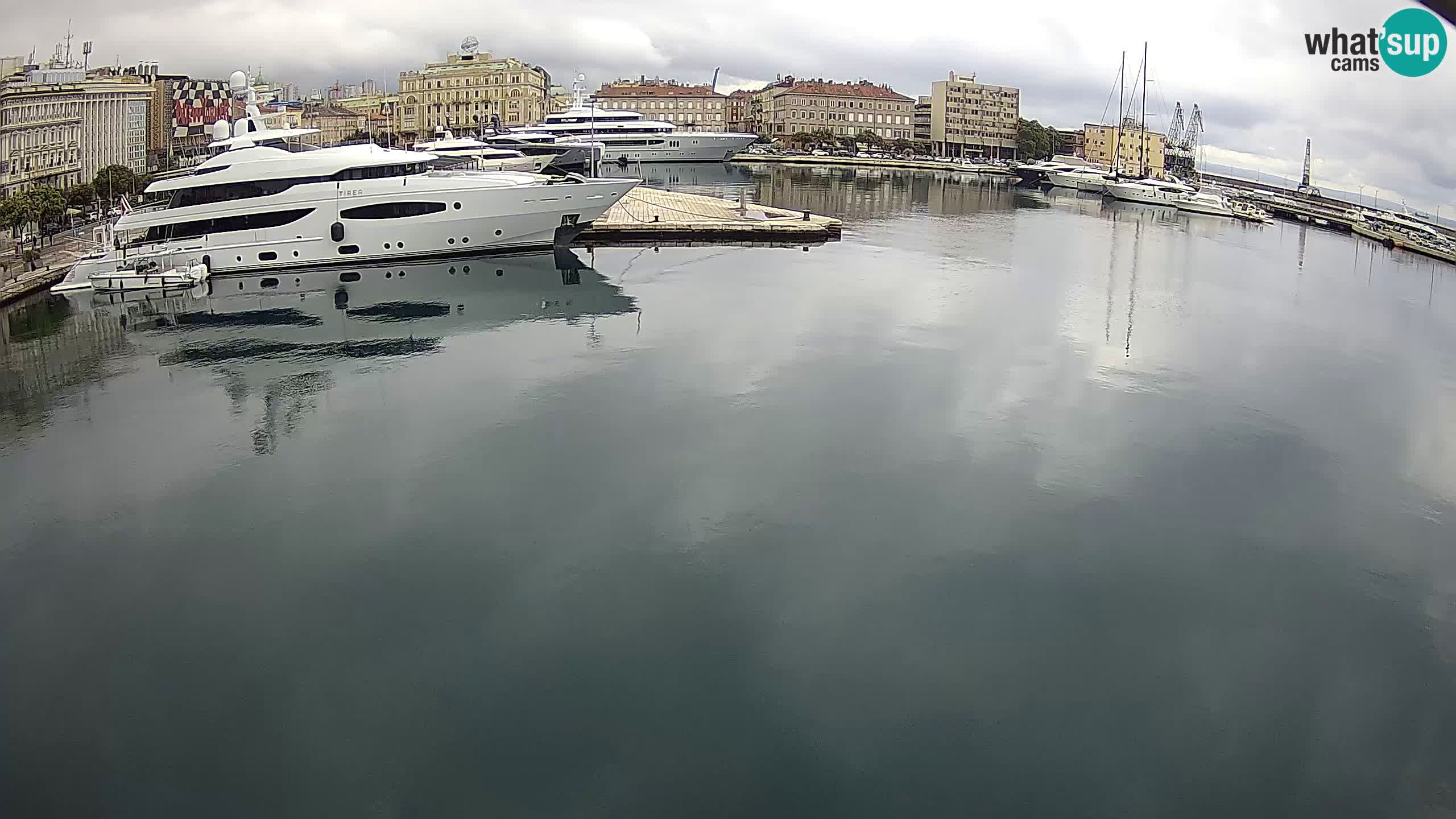 Reka – Botel Marina spletna kamera