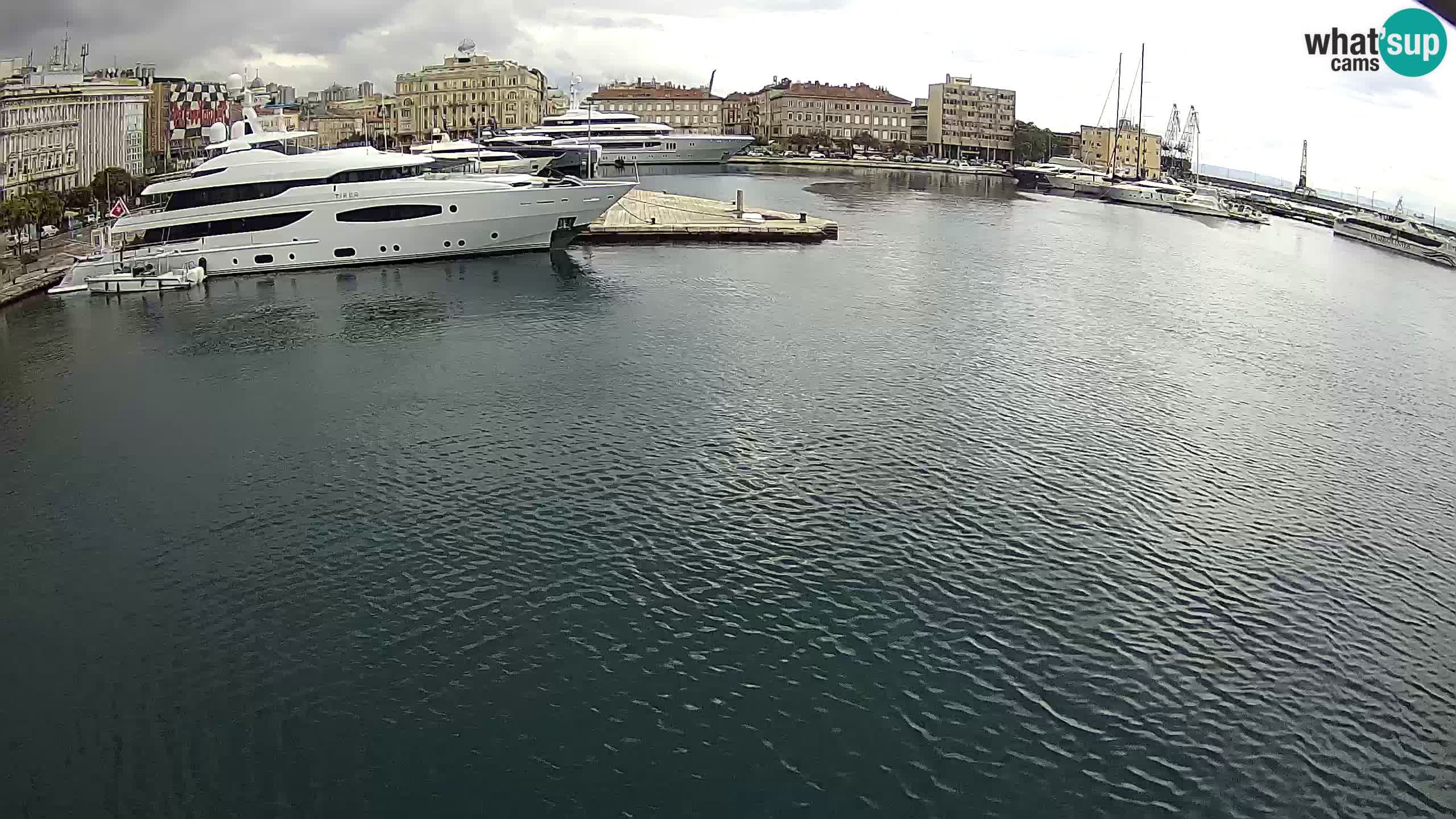 Botel Marina cámara web en vivo Rijeka