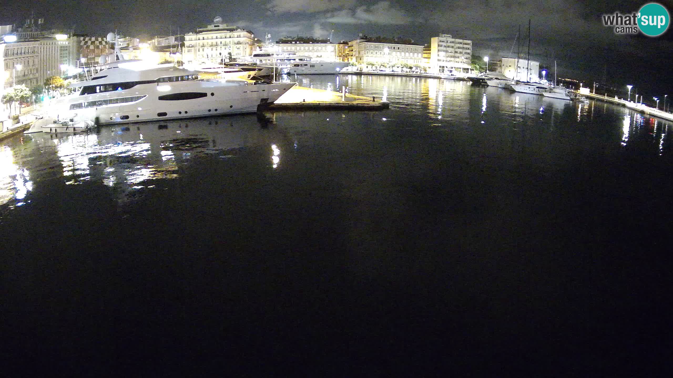 Reka – Botel Marina spletna kamera