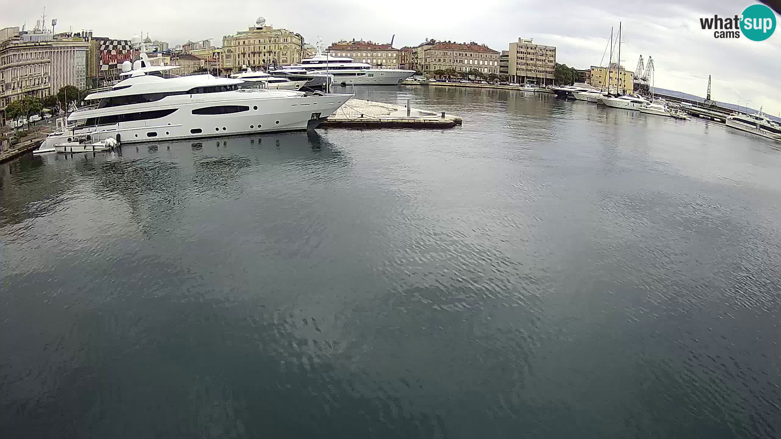 Reka – Botel Marina spletna kamera