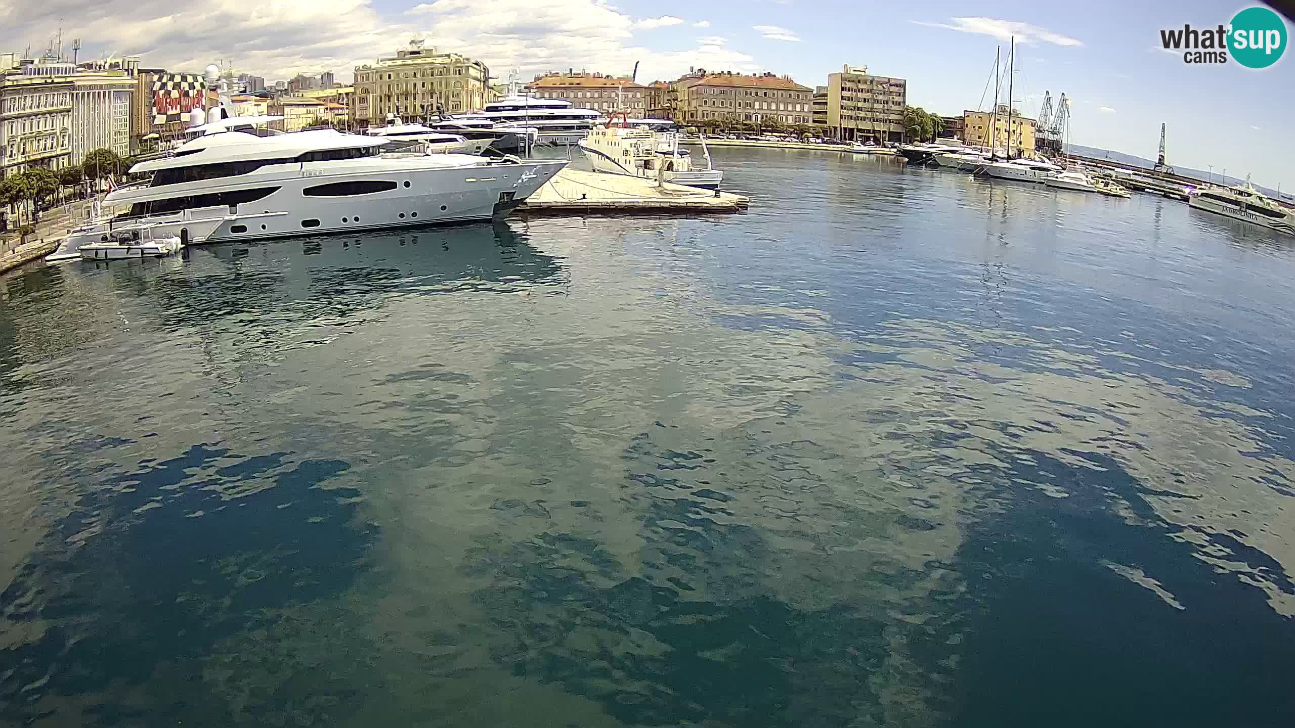 Reka – Botel Marina spletna kamera