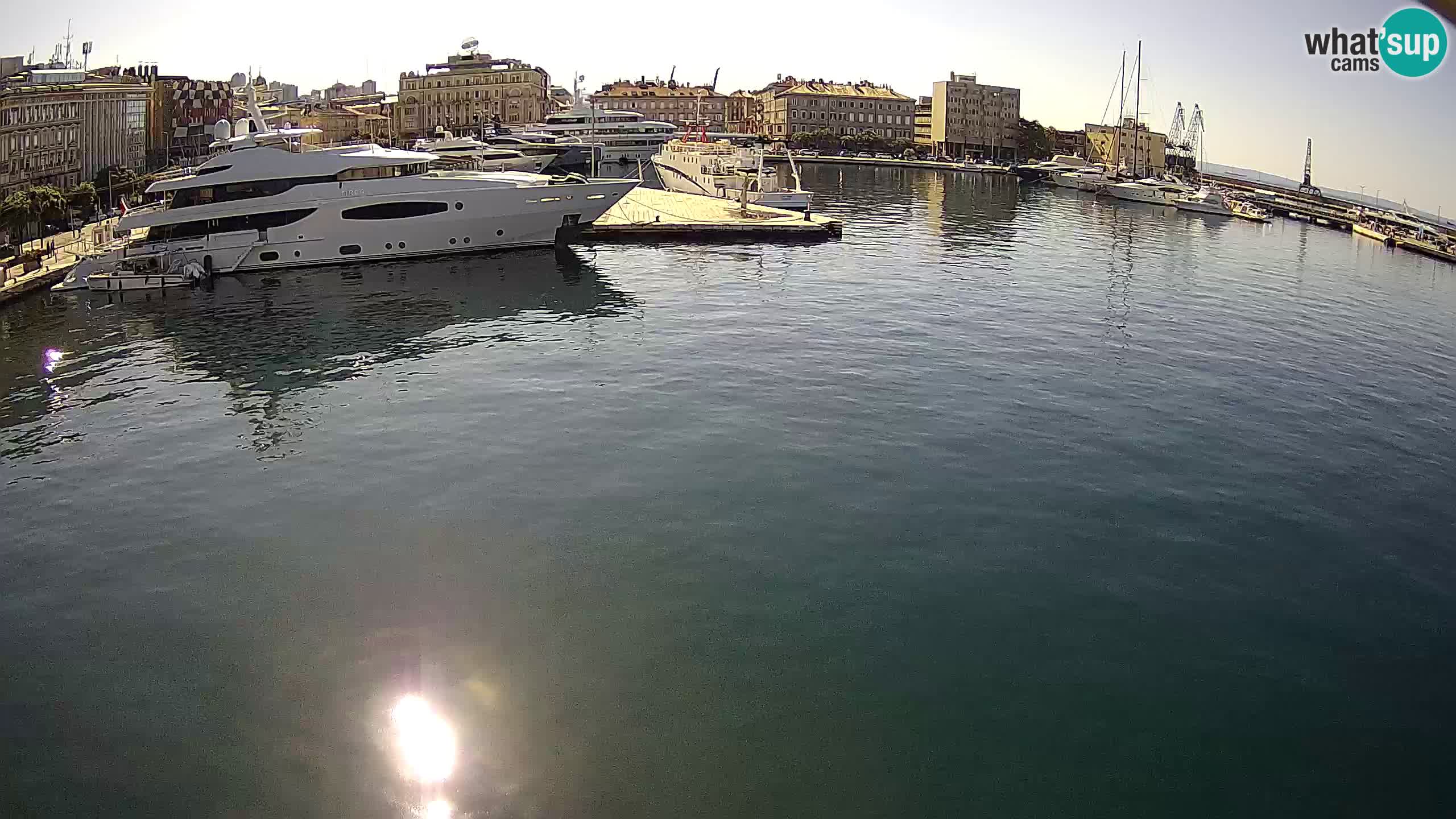 Botel Marina cámara web en vivo Rijeka