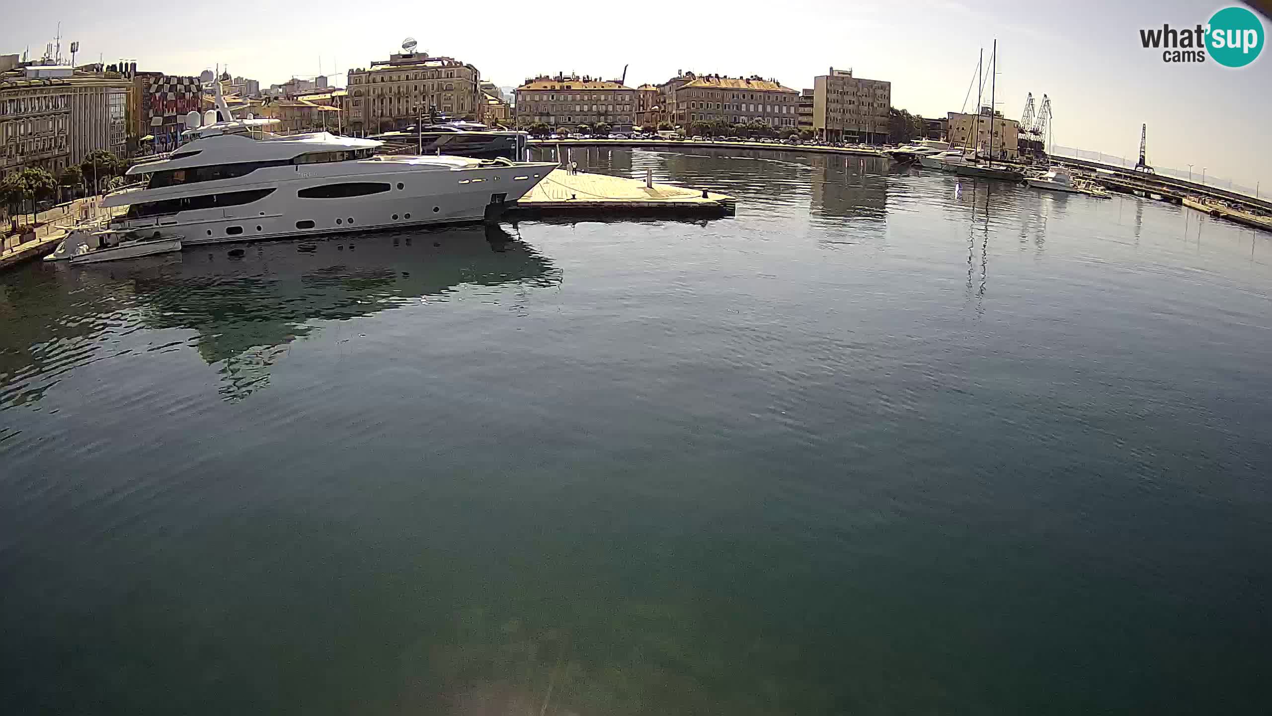 Reka – Botel Marina spletna kamera