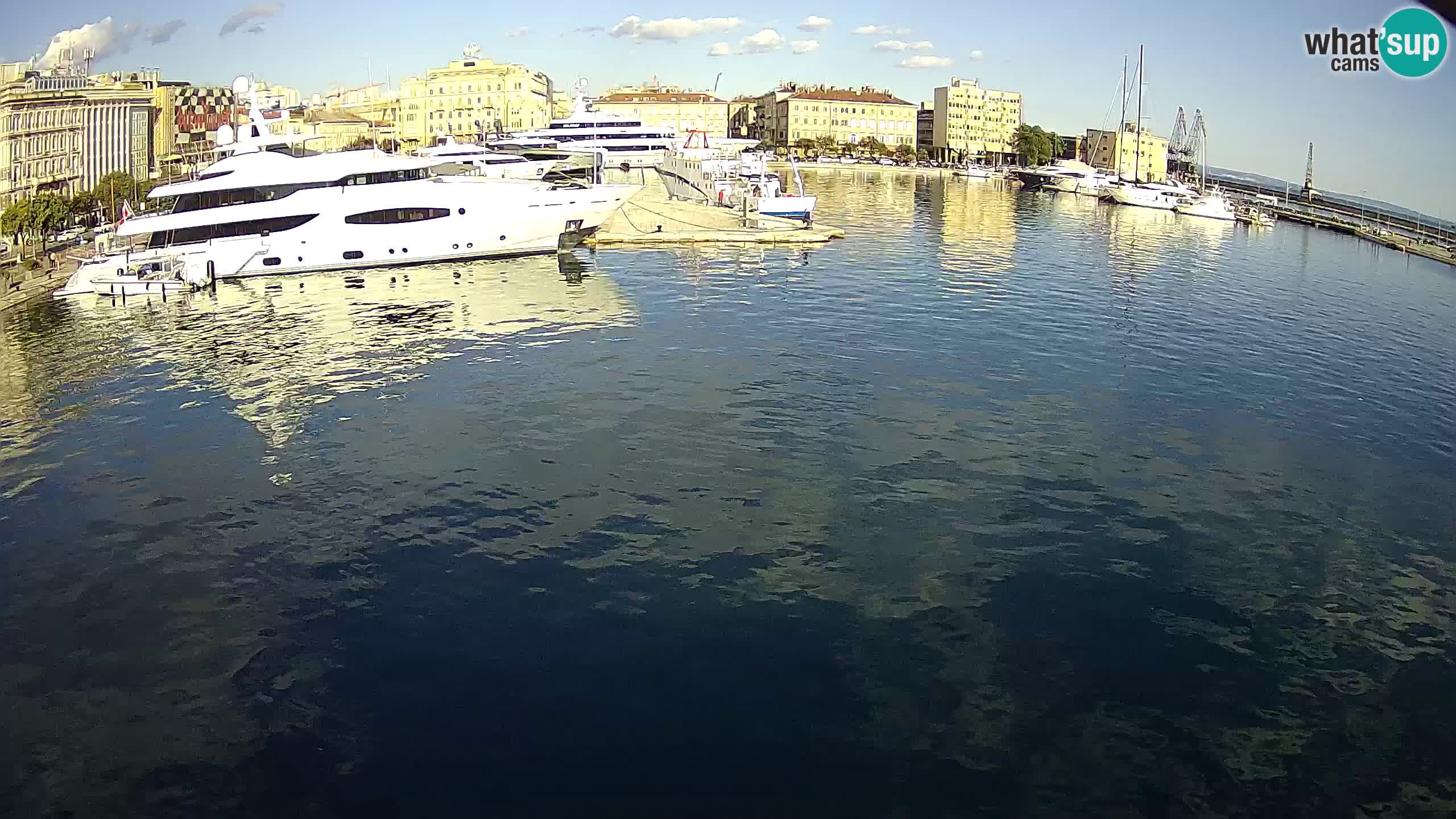 Botel Marina cámara web en vivo Rijeka