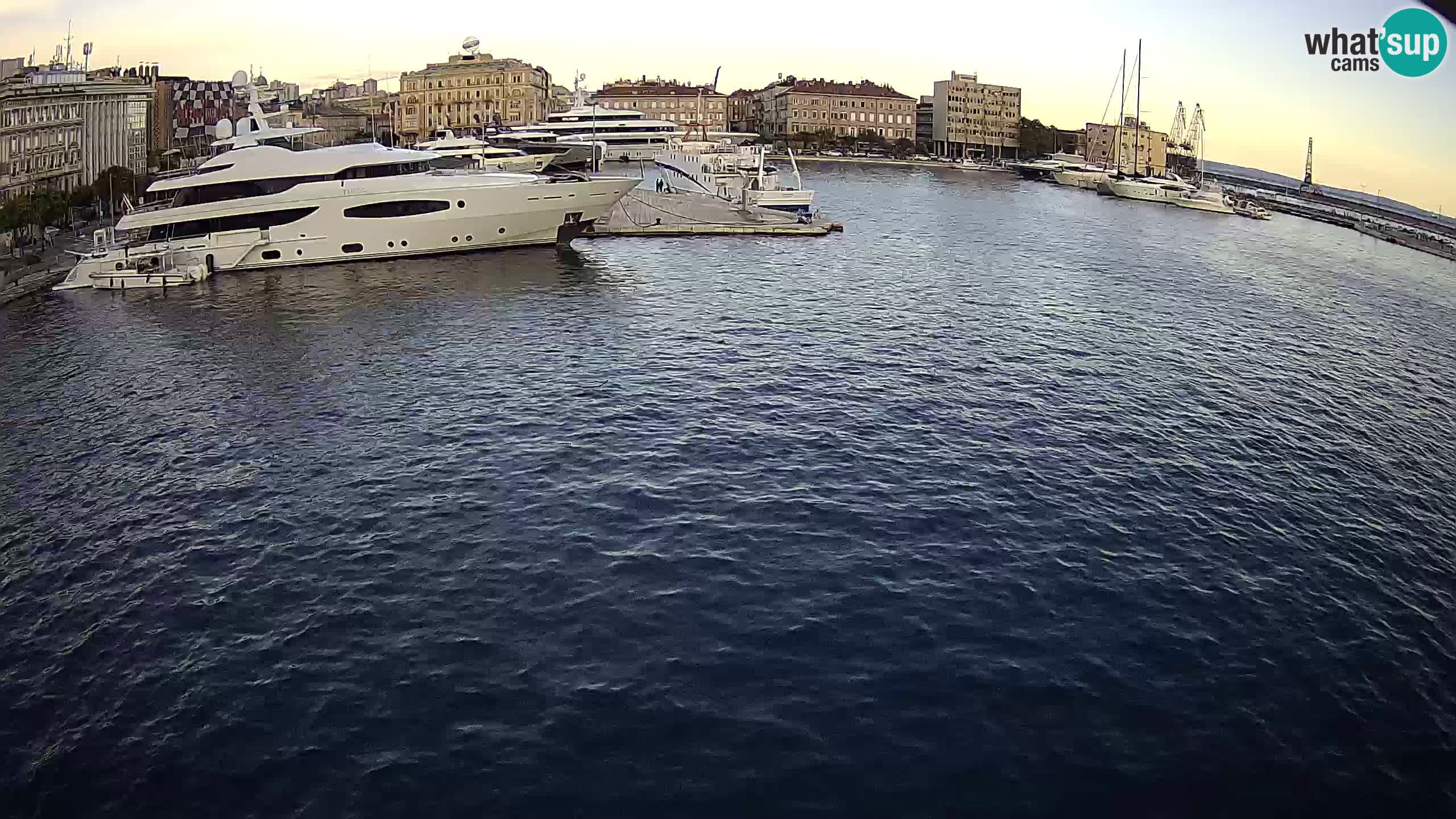 Botel Marina cámara web en vivo Rijeka