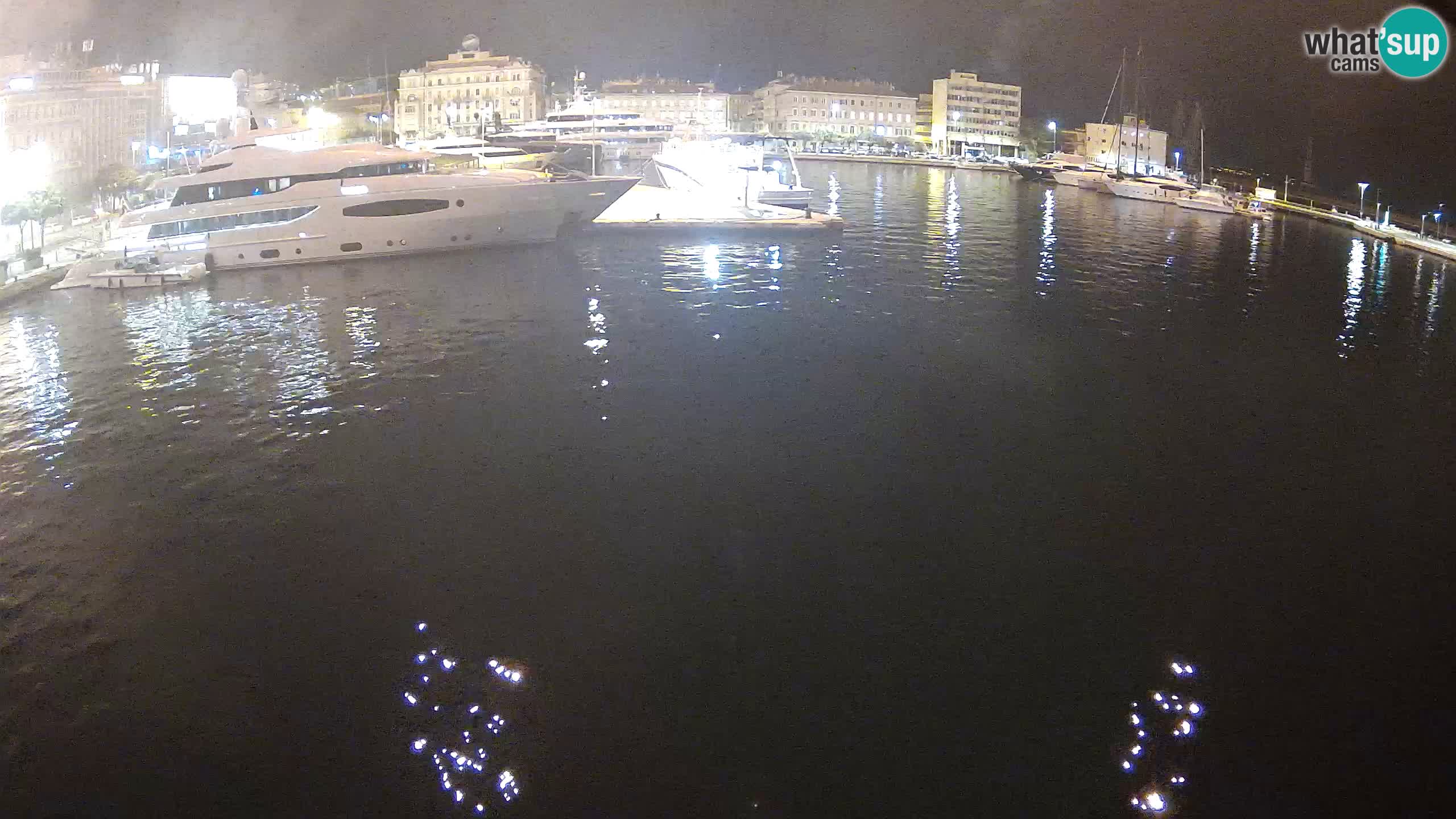 Reka – Botel Marina spletna kamera
