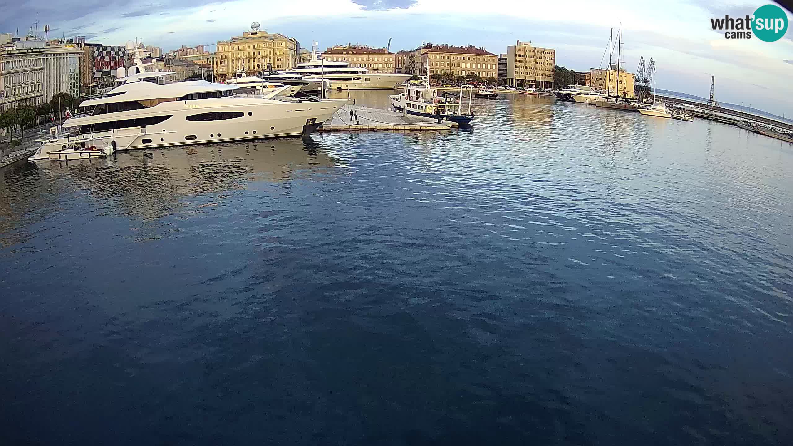 Botel Marina cámara web en vivo Rijeka