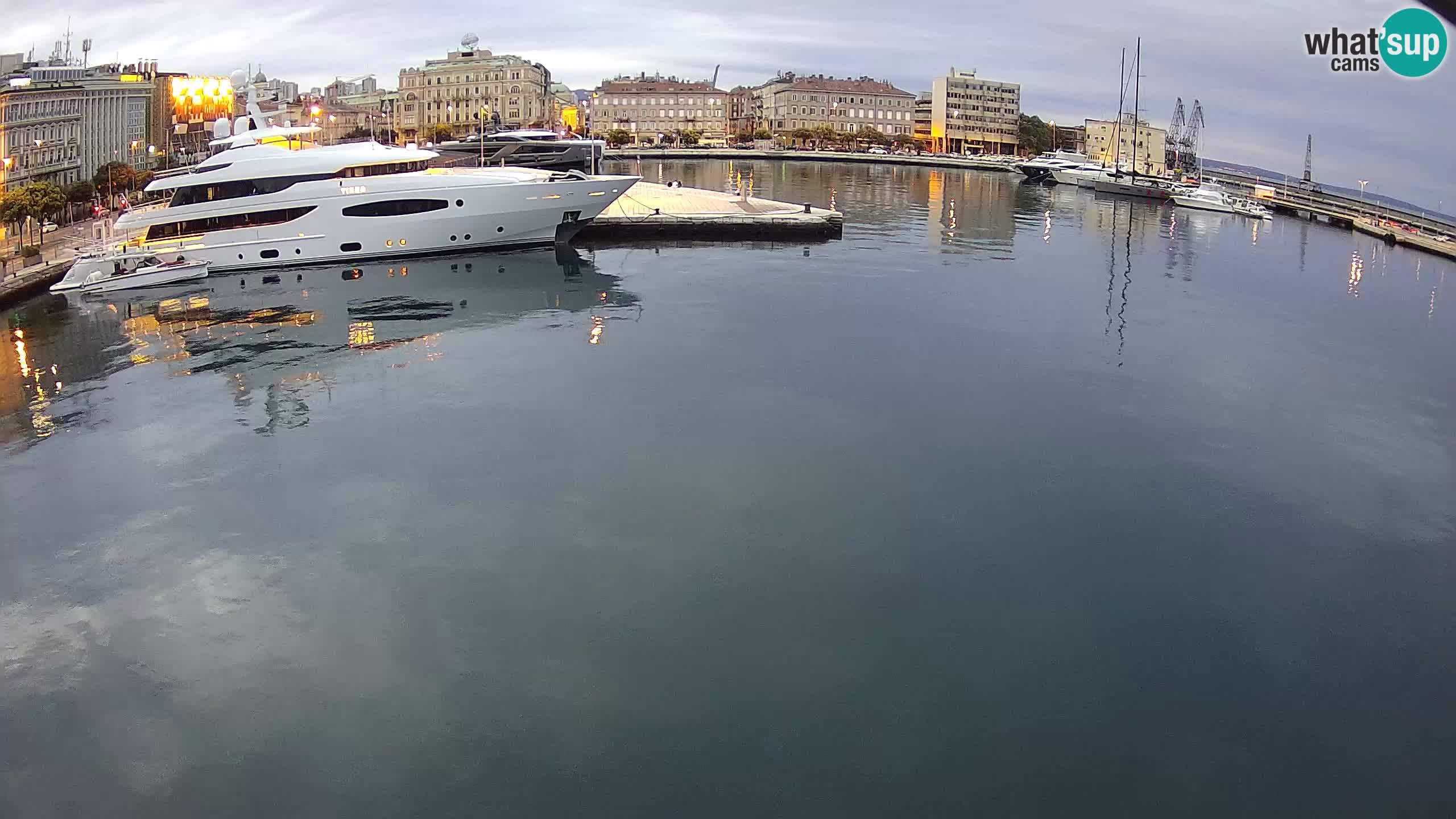 Reka – Botel Marina spletna kamera