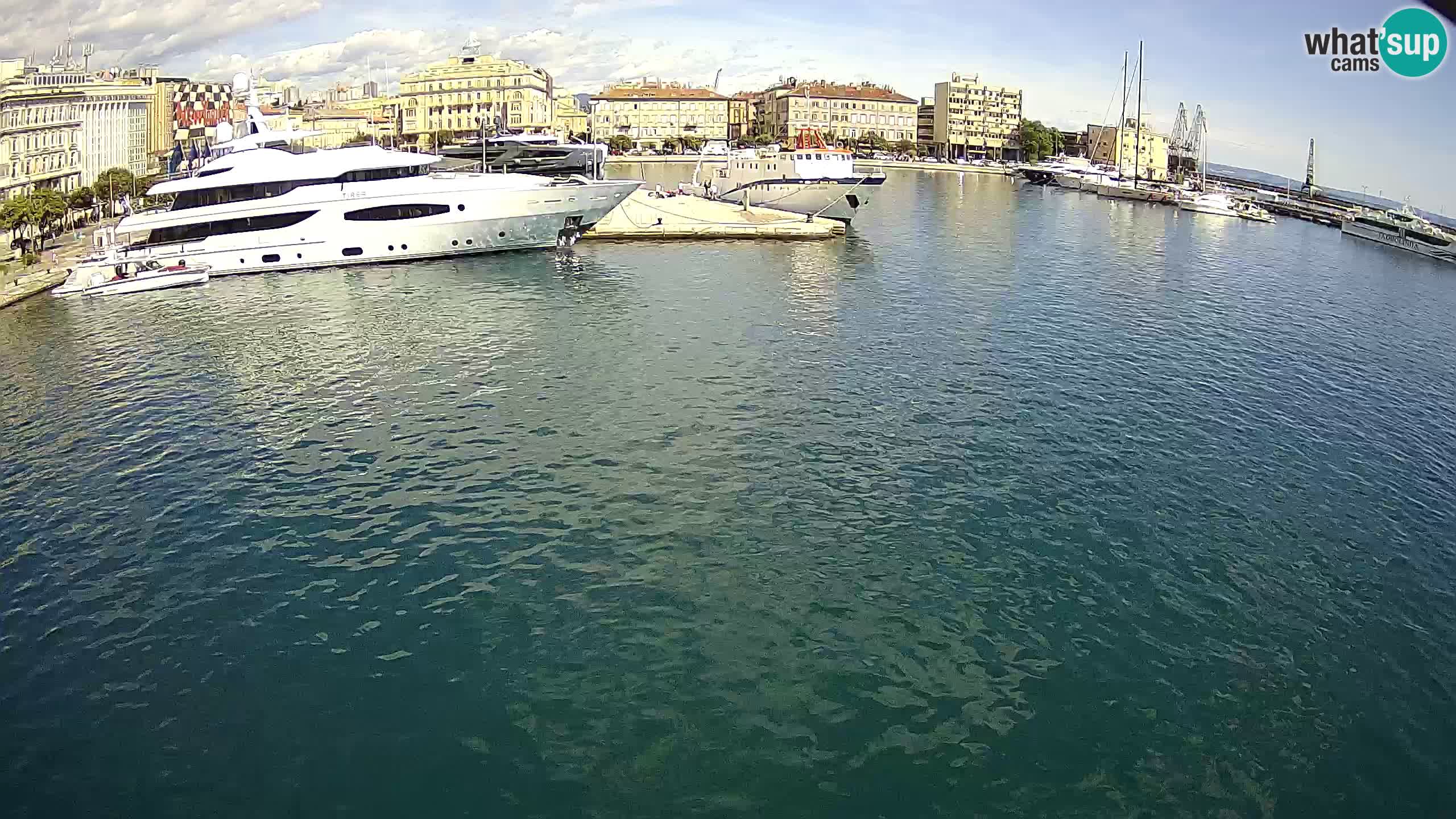 Reka – Botel Marina spletna kamera