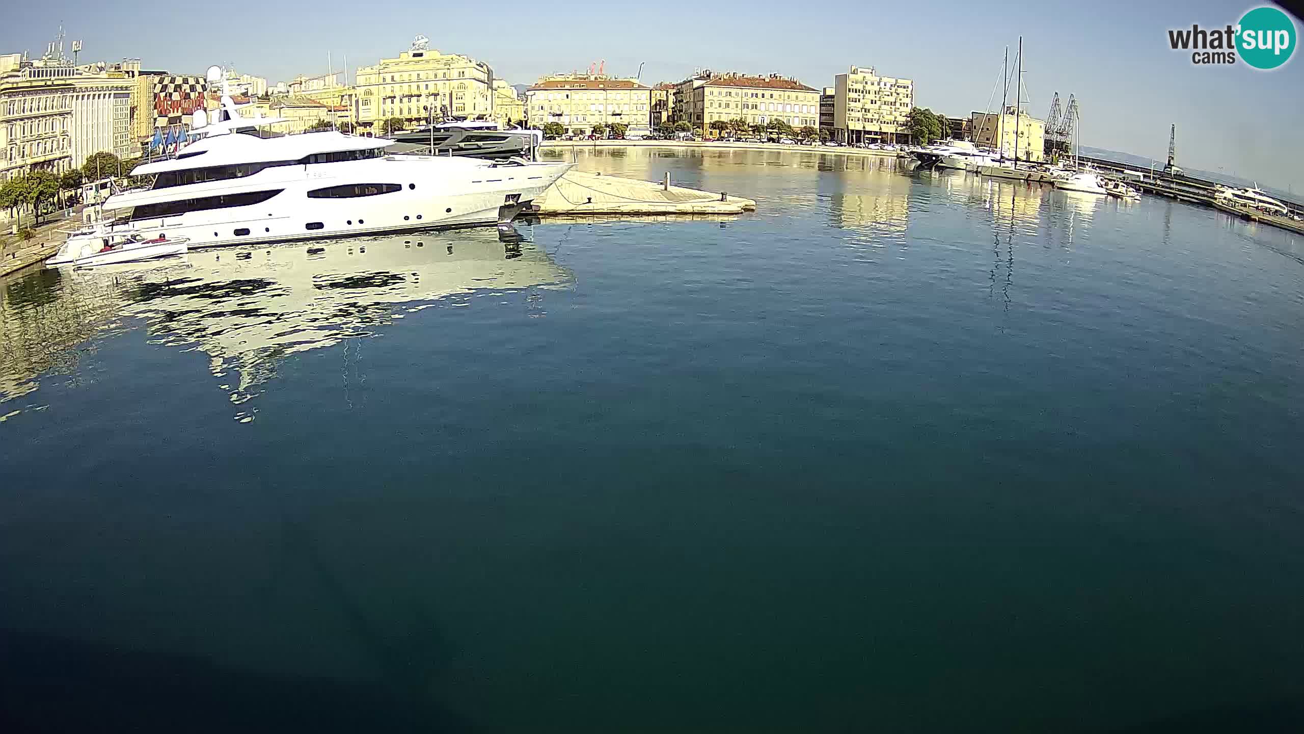 Reka – Botel Marina spletna kamera