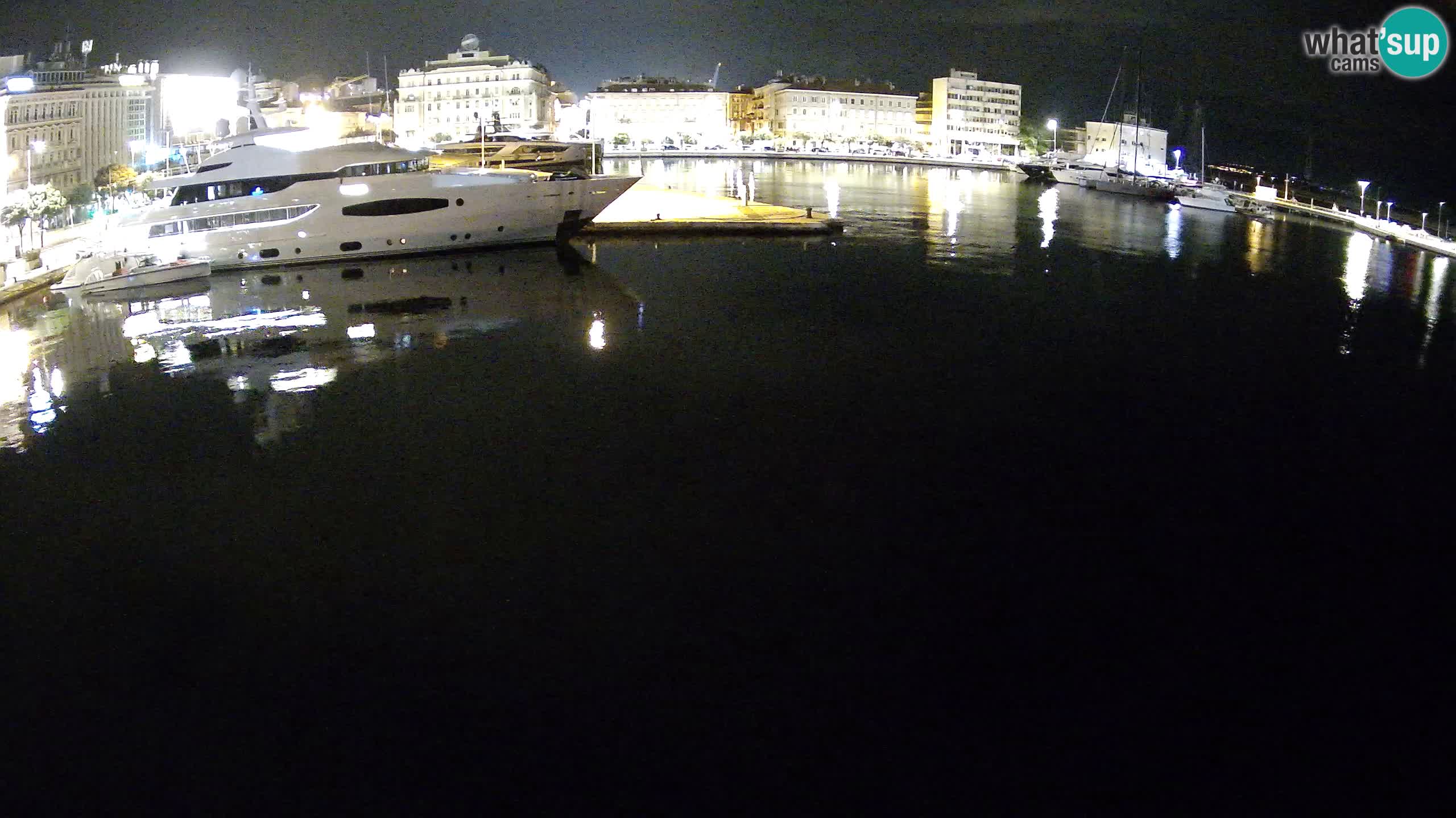 Reka – Botel Marina spletna kamera
