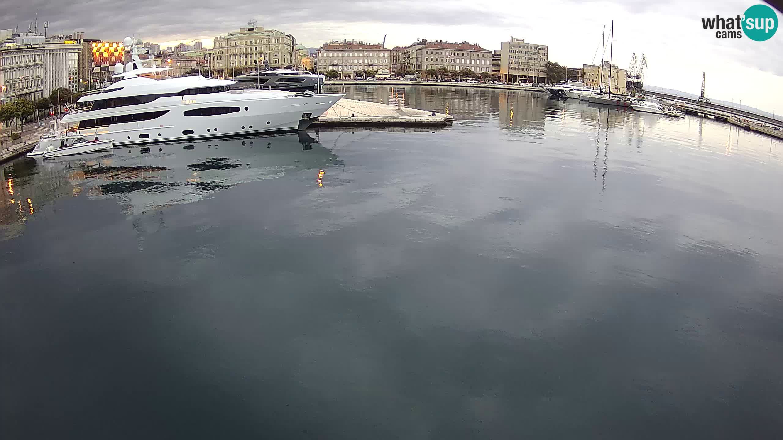 Botel Marina cámara web en vivo Rijeka