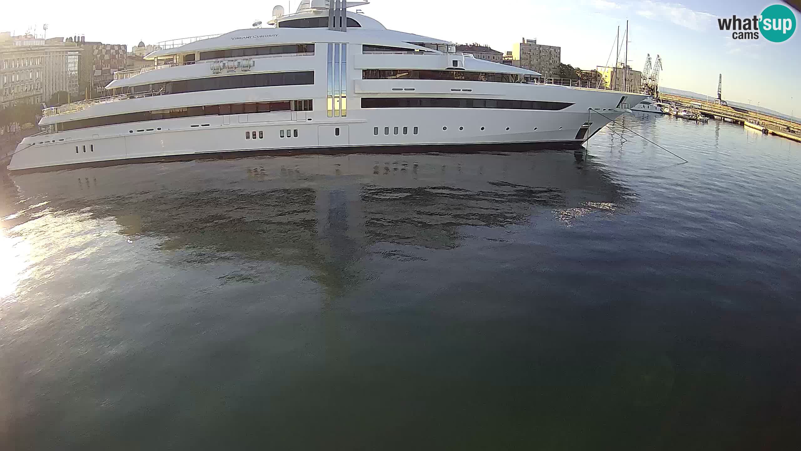 Reka – Botel Marina spletna kamera