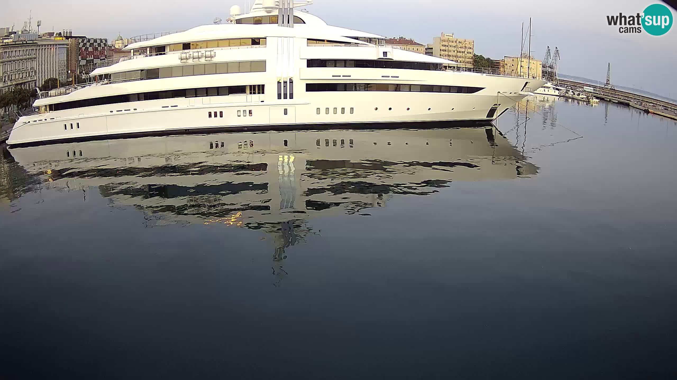 Botel Marina – Rijeka webcam