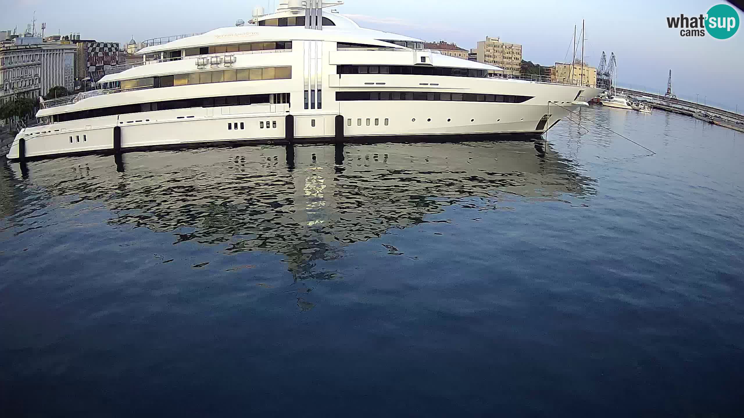 Botel Marina – Rijeka live cam