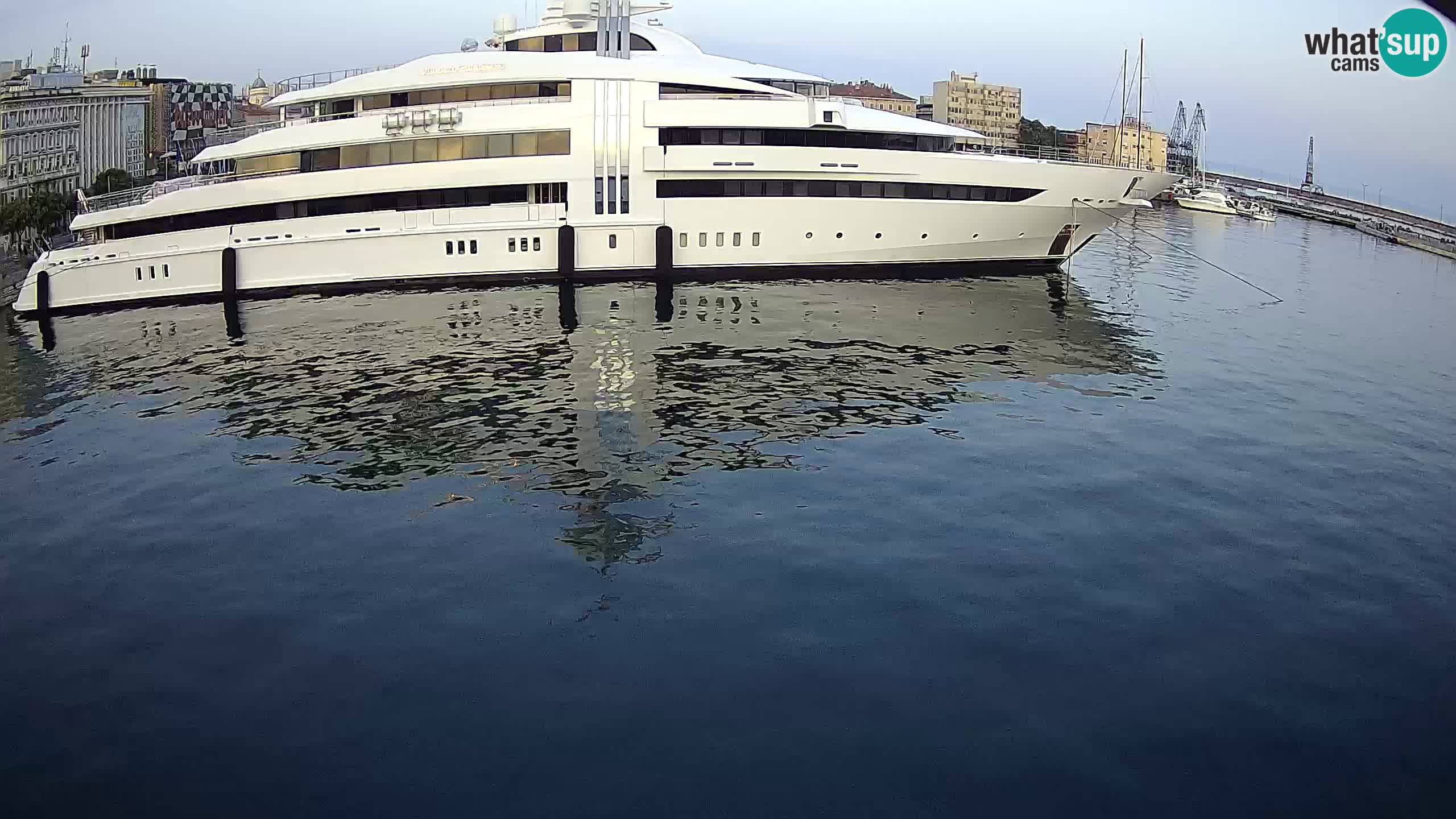 Botel Marina – Rijeka live cam