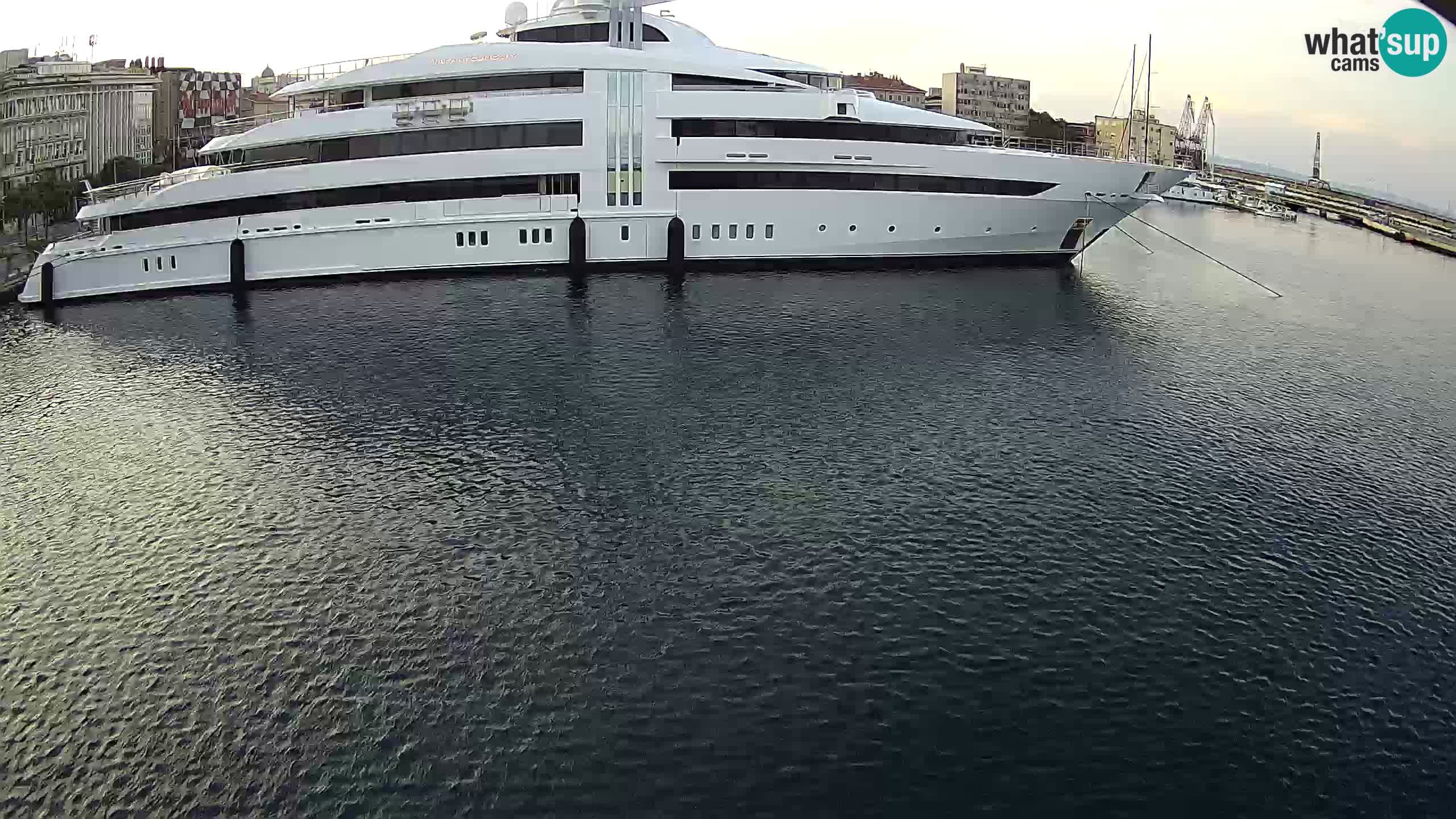 Botel Marina cámara web en vivo Rijeka