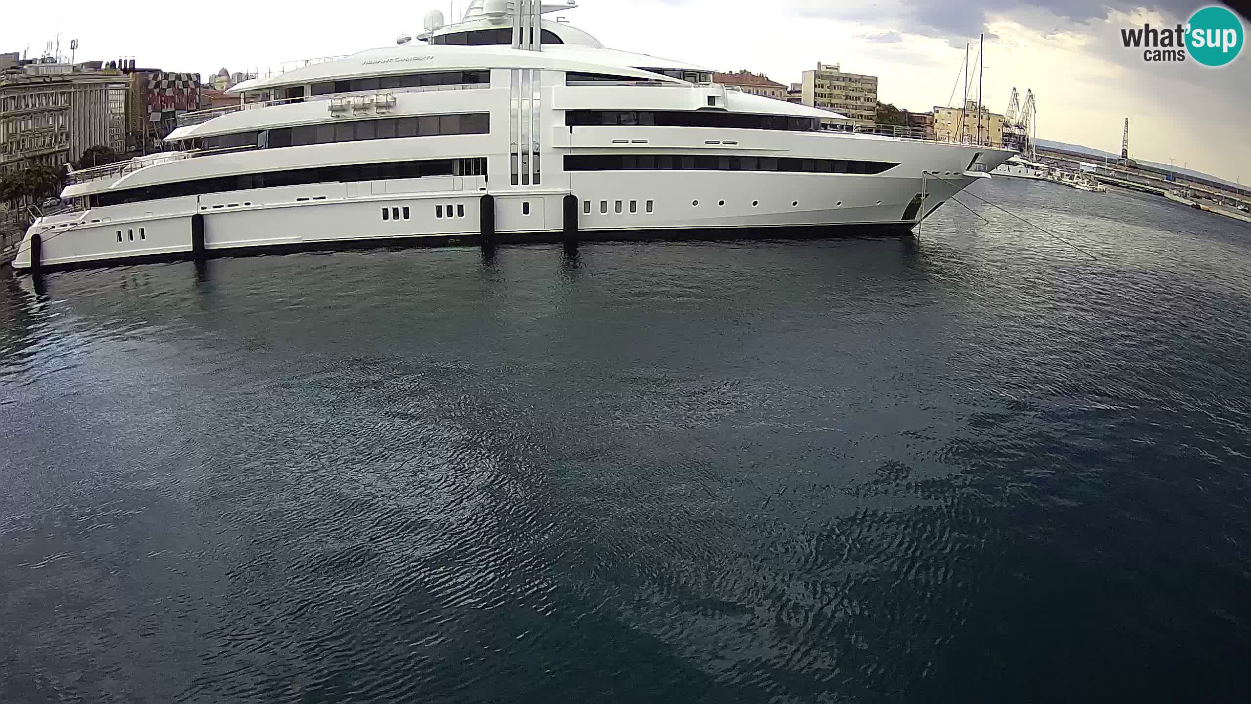 Reka – Botel Marina spletna kamera