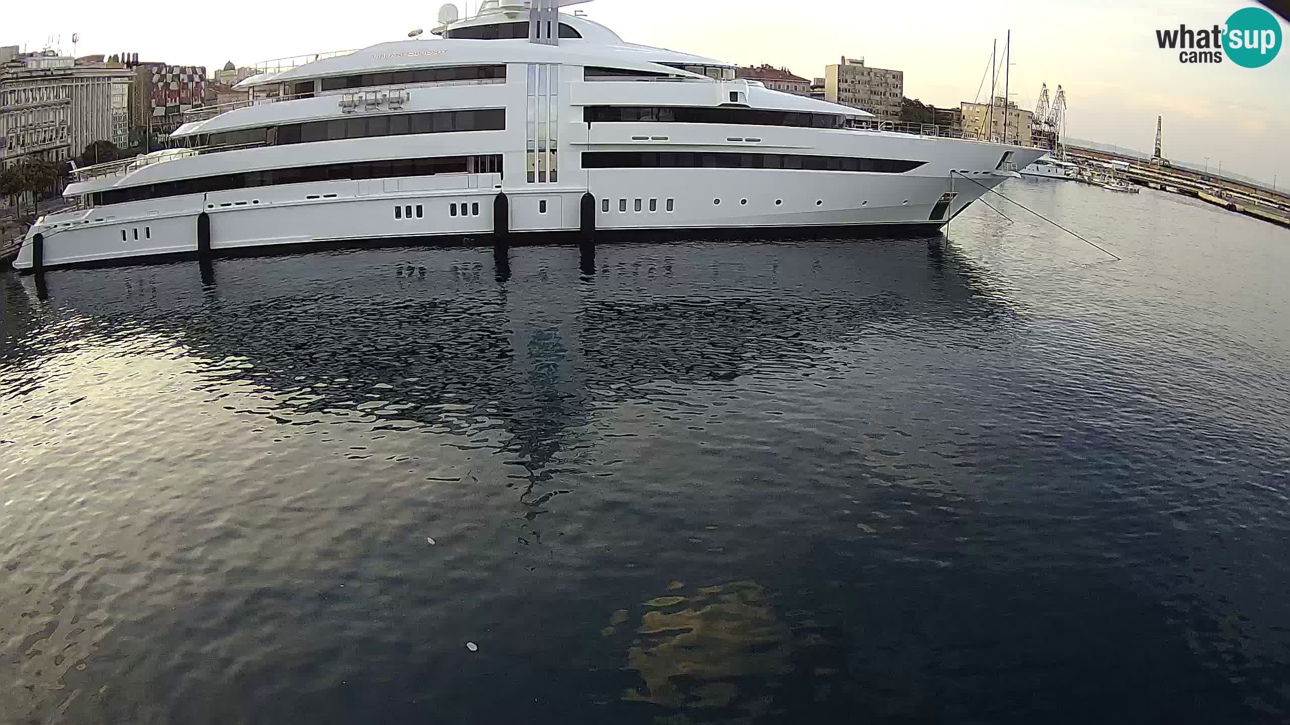 Rijeka – Botel Marina web kamera