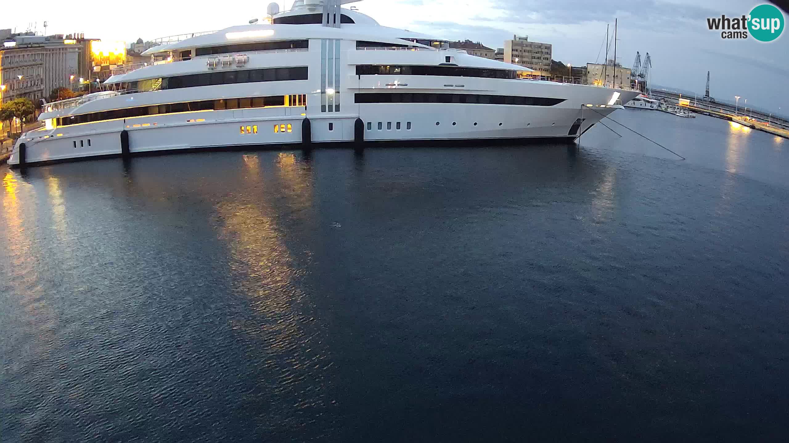 Botel Marina – Rijeka webcam