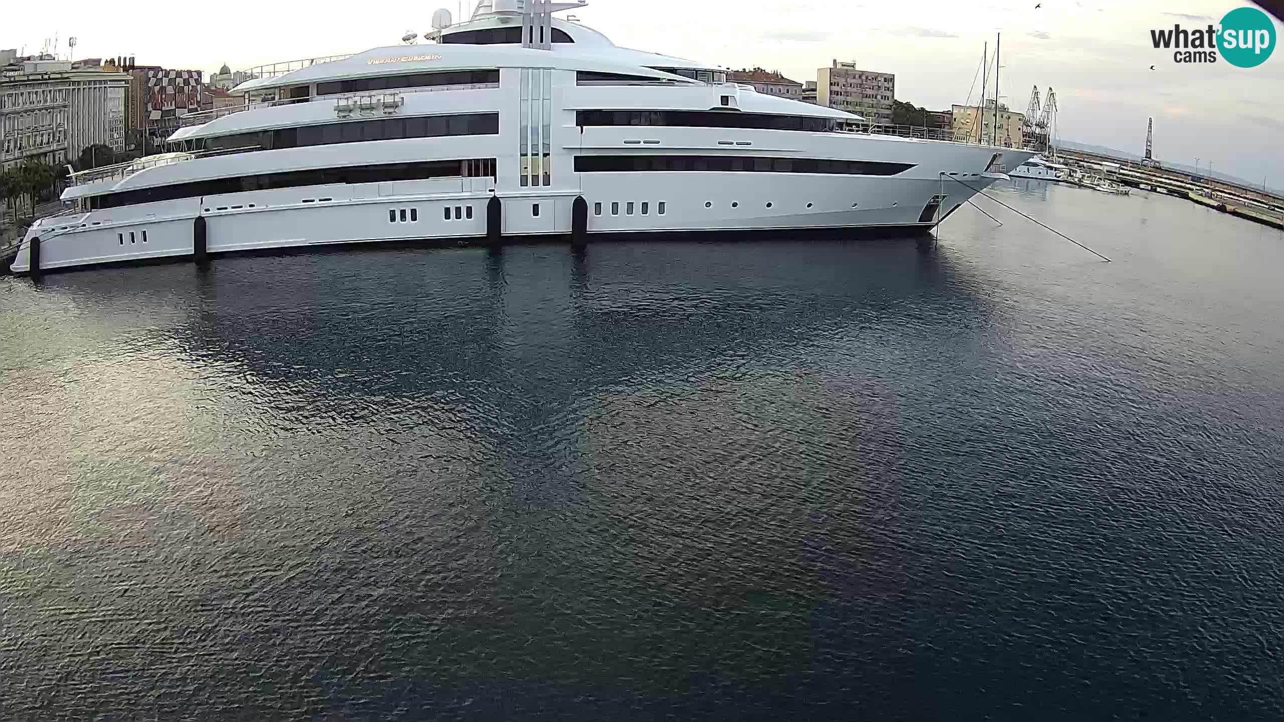 Botel Marina cámara web en vivo Rijeka