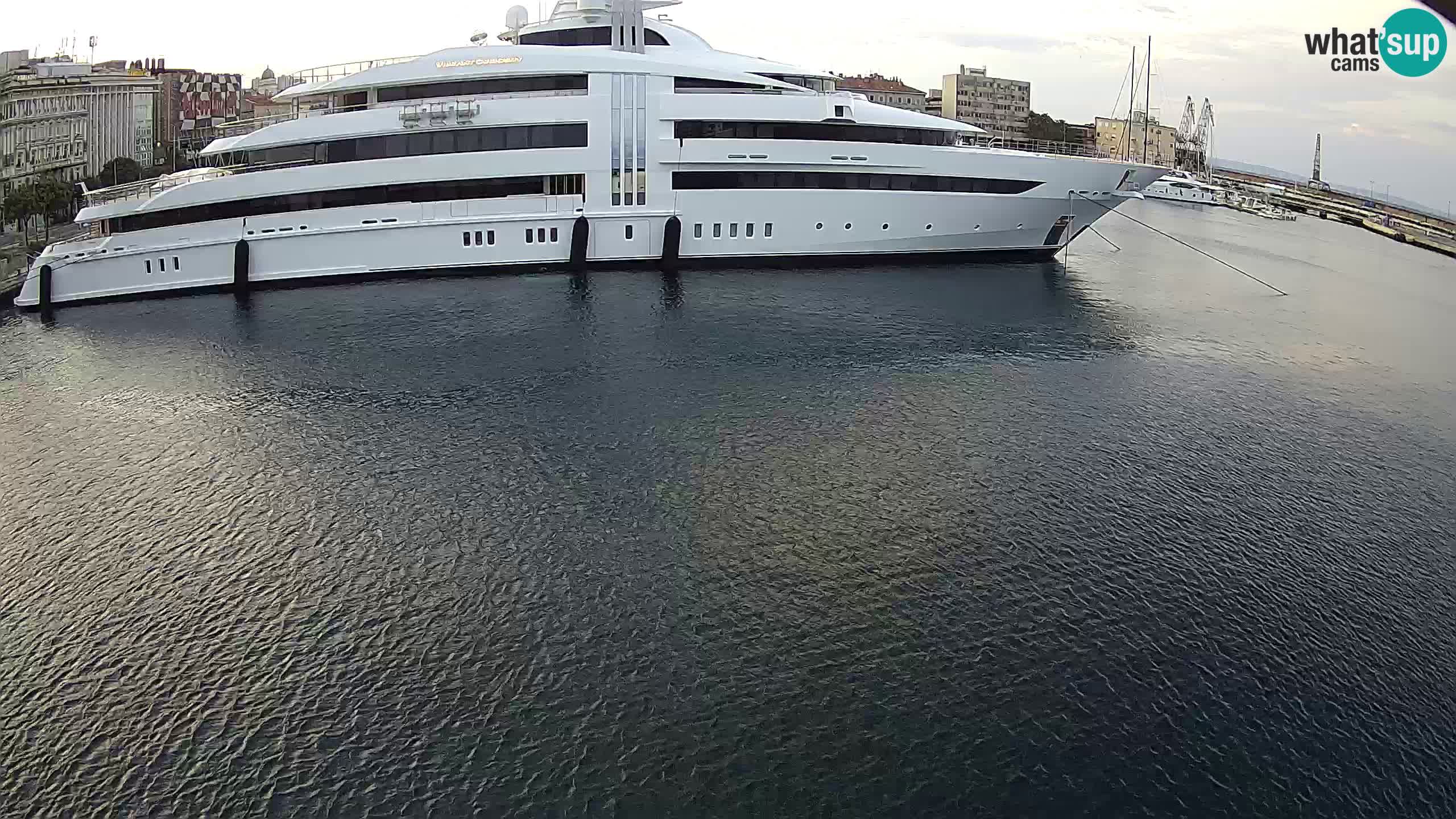 Botel Marina cámara web en vivo Rijeka