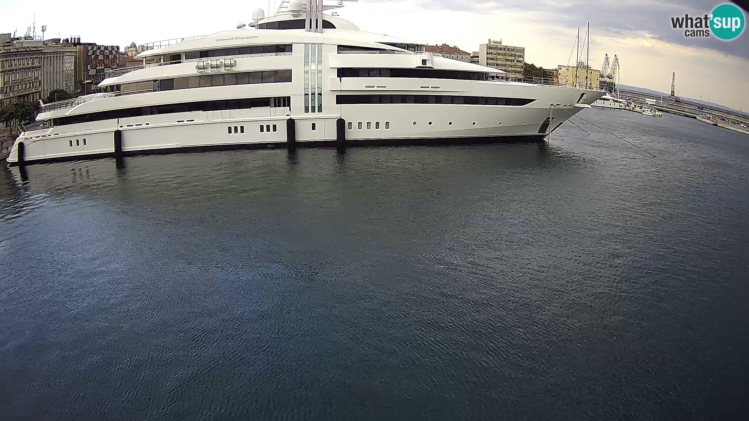 Reka – Botel Marina spletna kamera