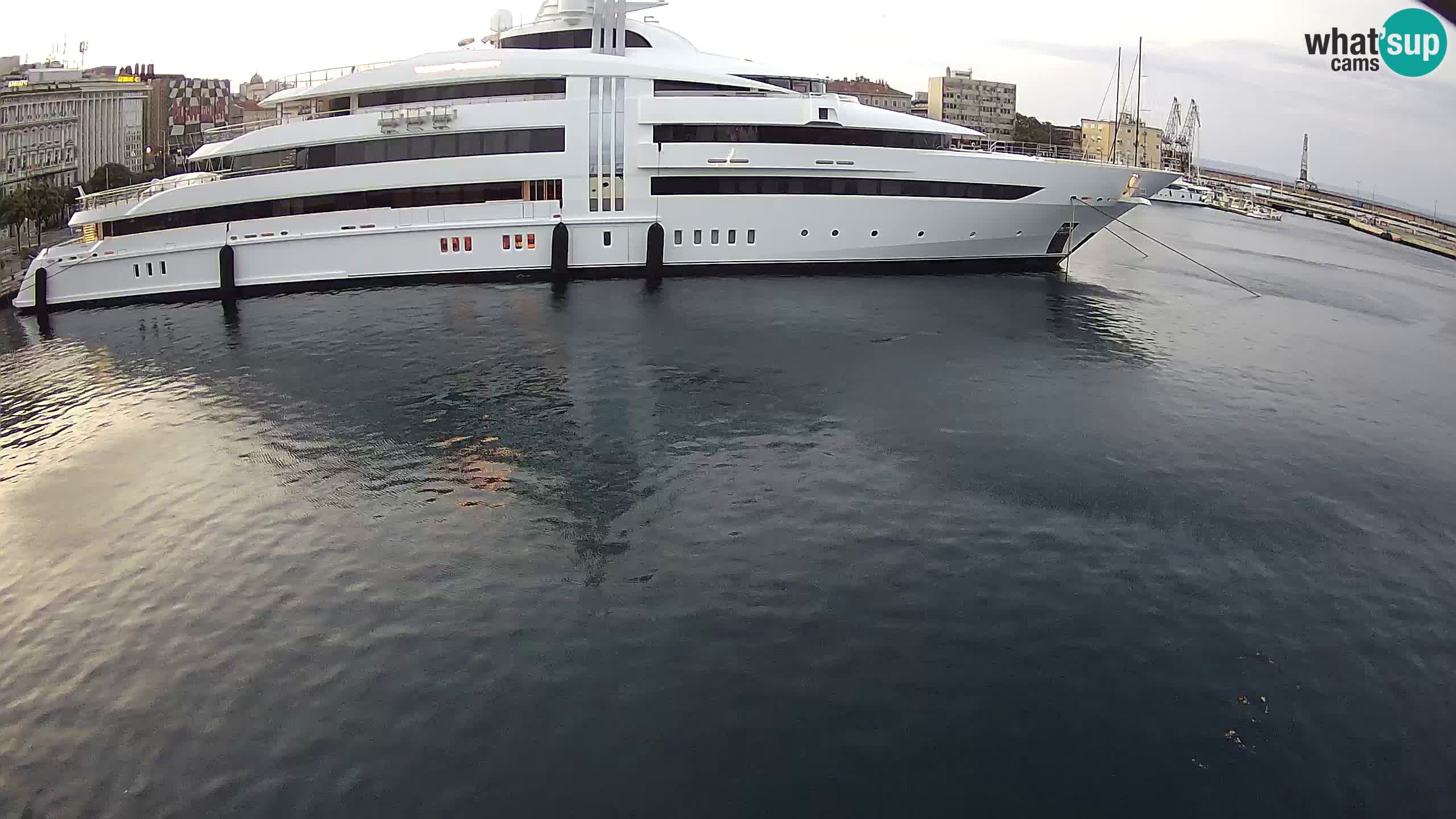 Botel Marina cámara web en vivo Rijeka