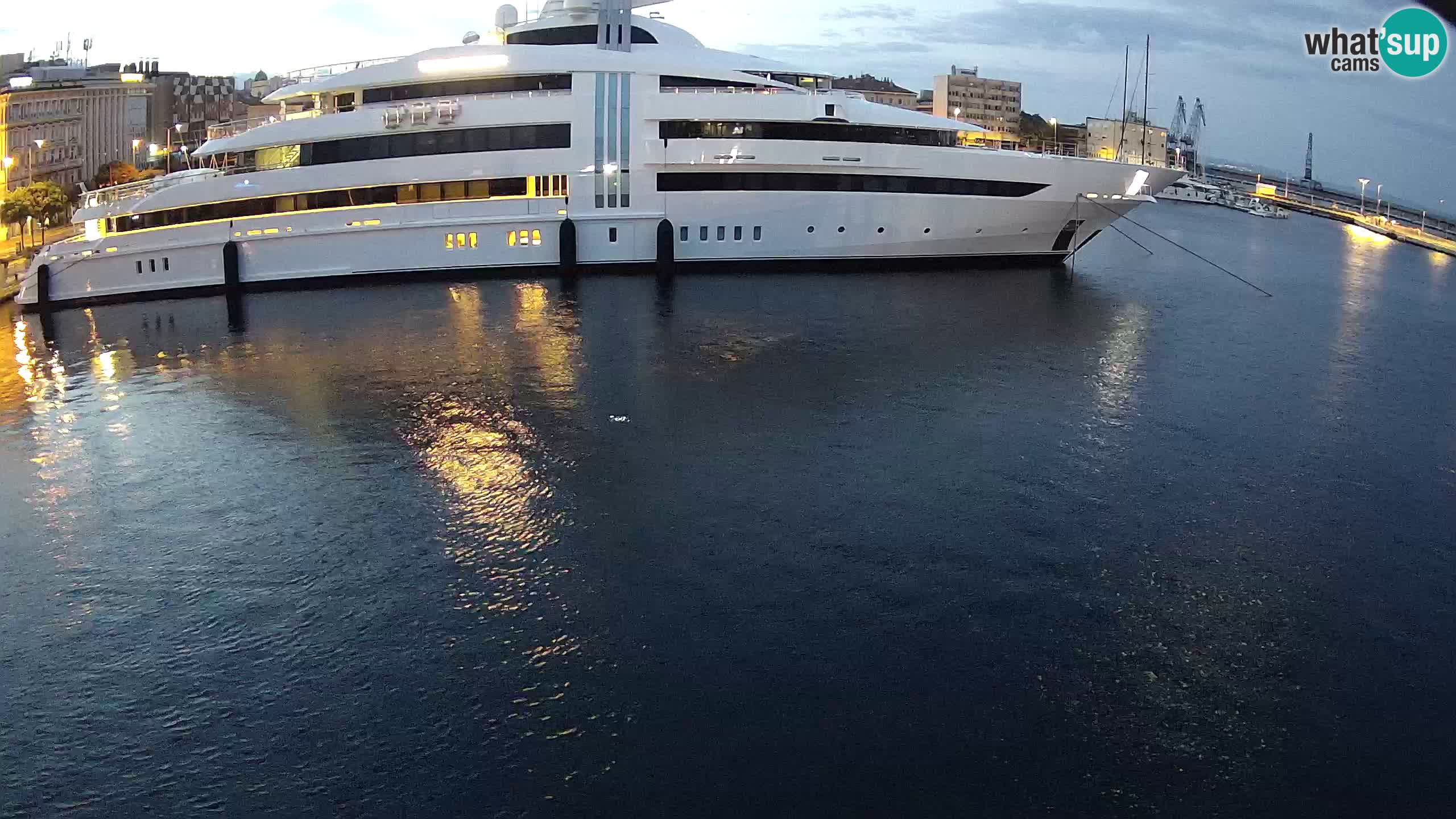 Botel Marina cámara web en vivo Rijeka