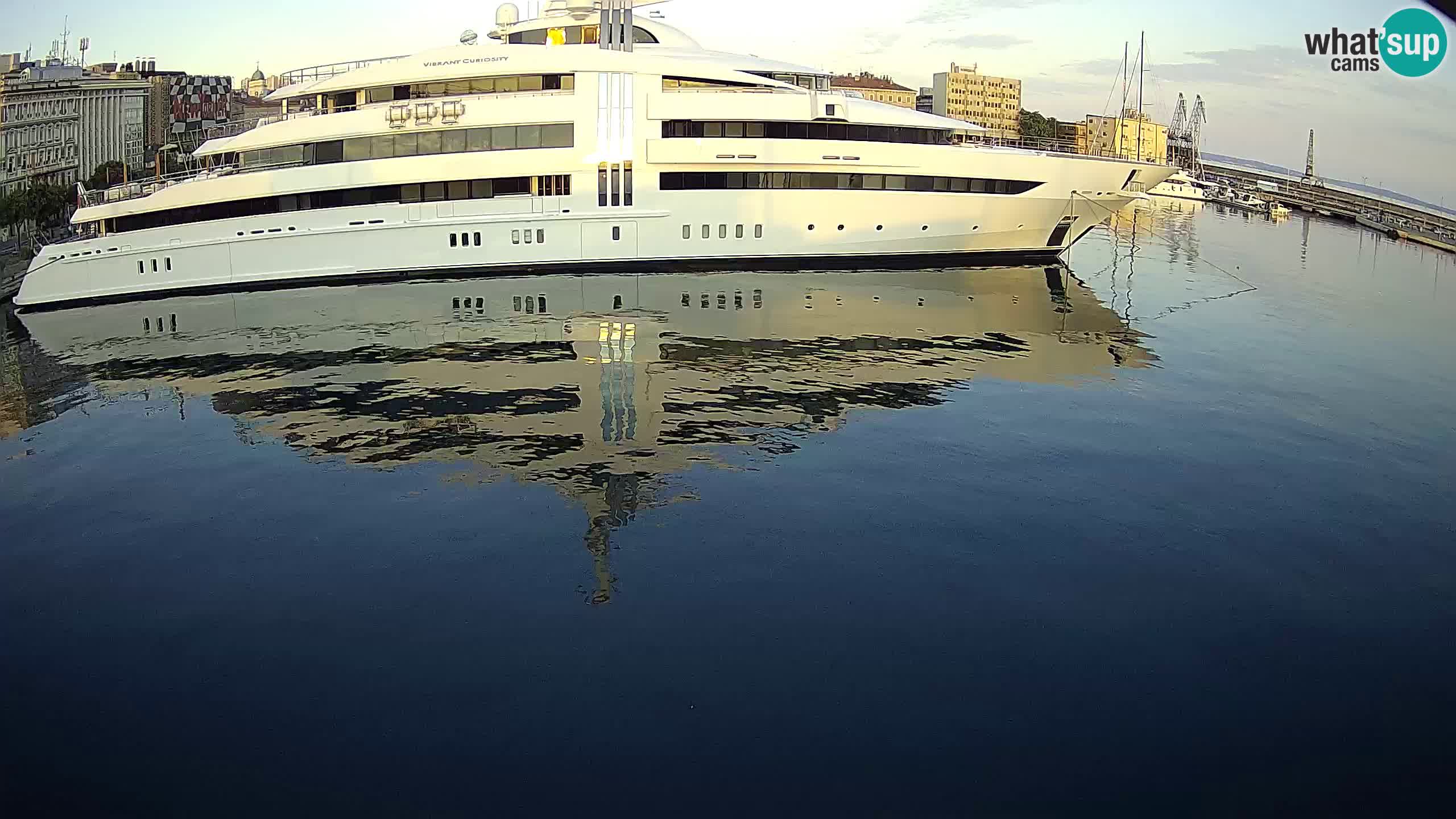 Reka – Botel Marina spletna kamera