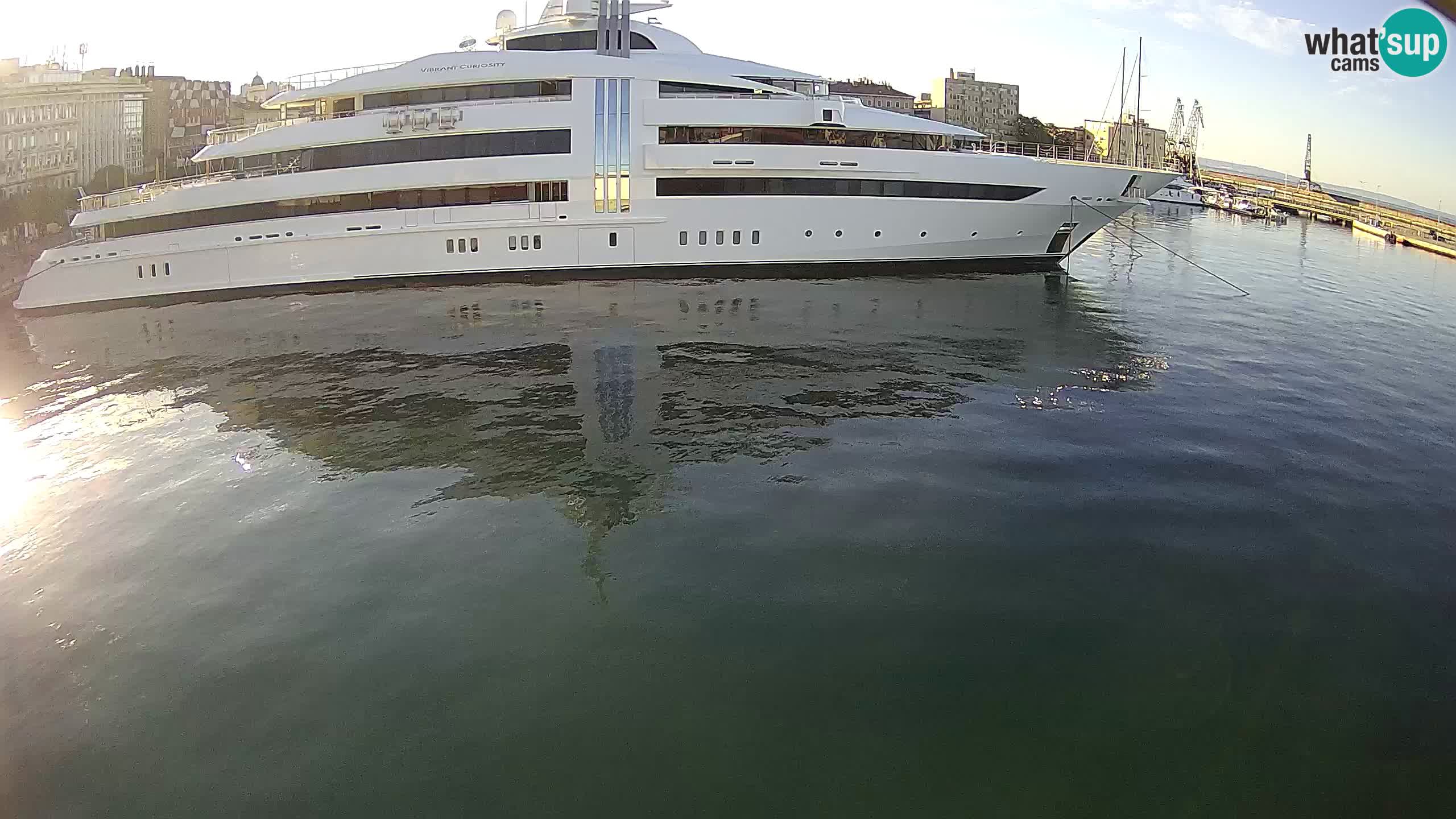 Reka – Botel Marina spletna kamera