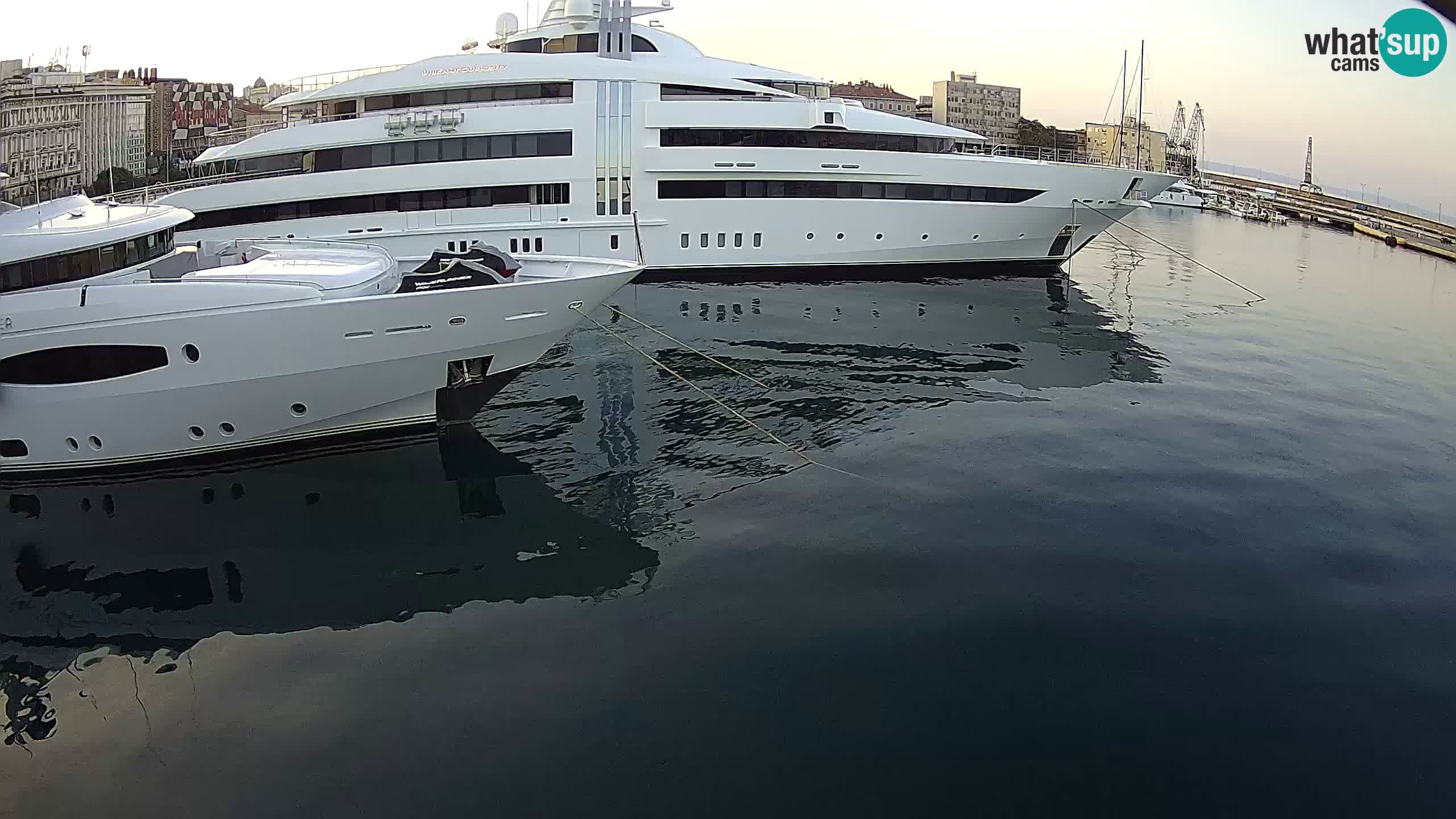 Botel Marina – Rijeka live cam