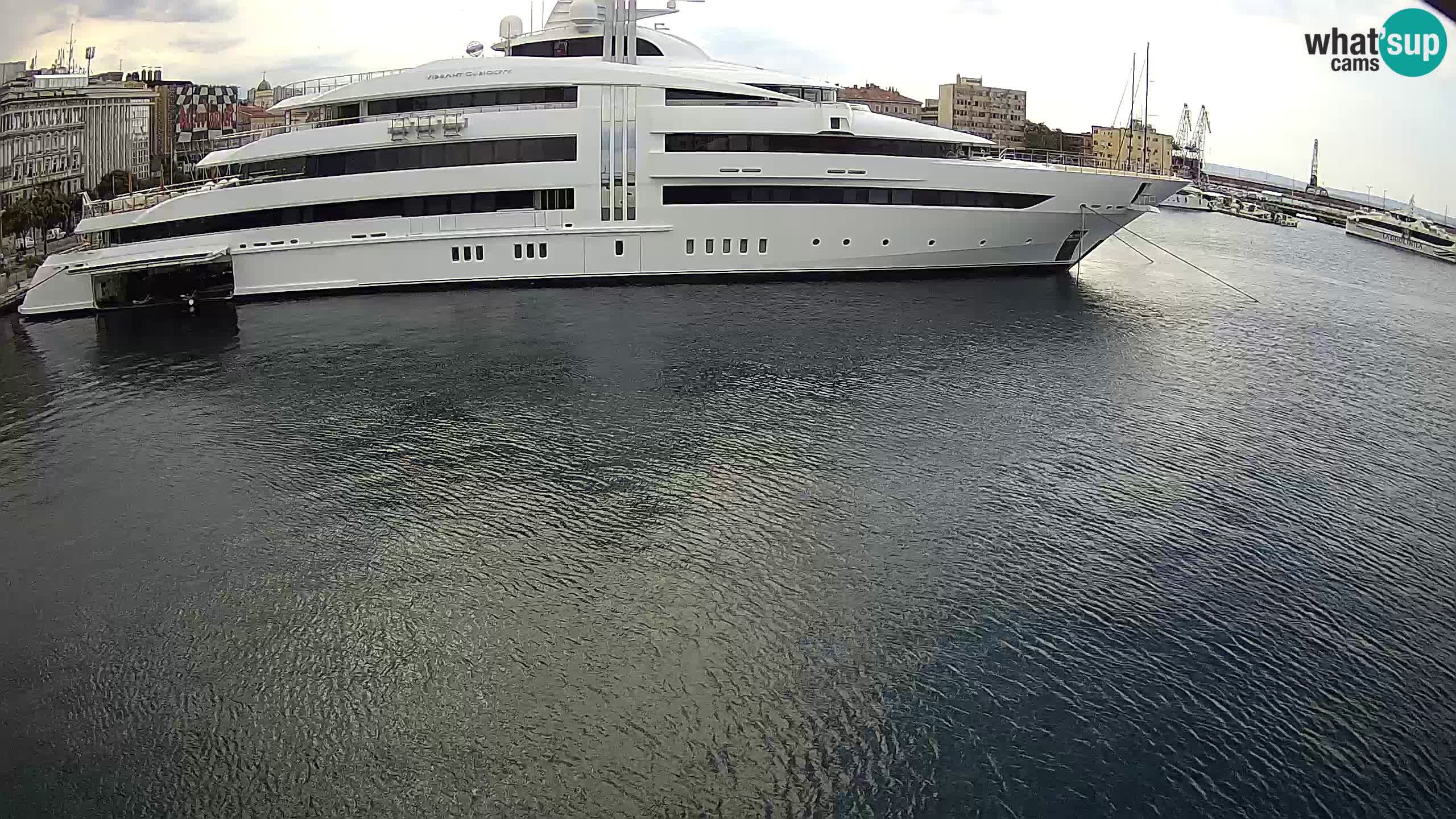 Reka – Botel Marina spletna kamera