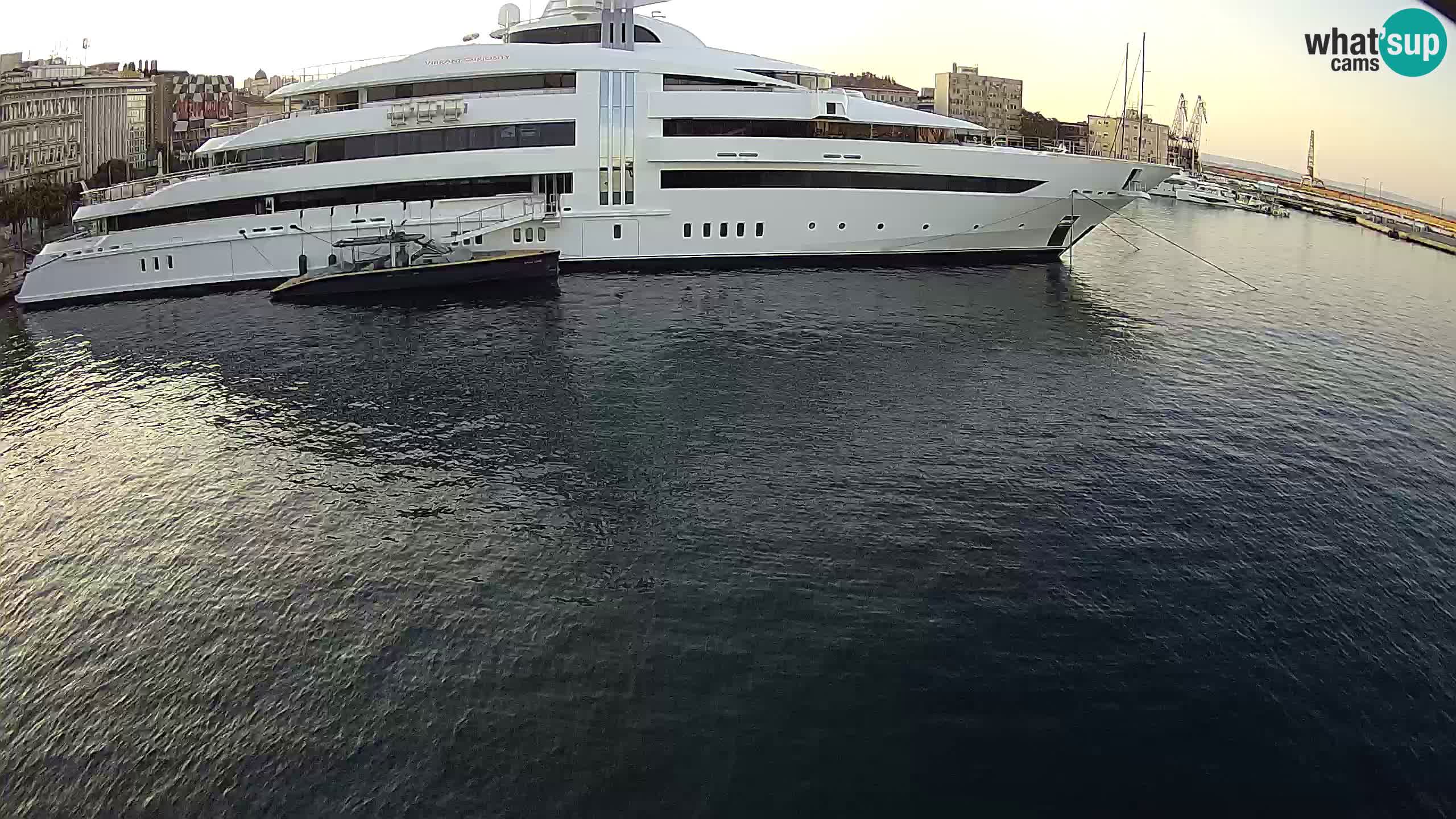 Botel Marina – Rijeka live cam
