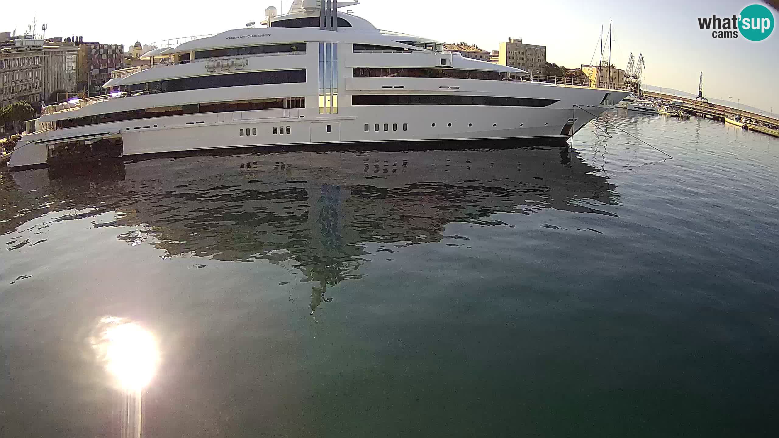 Reka – Botel Marina spletna kamera