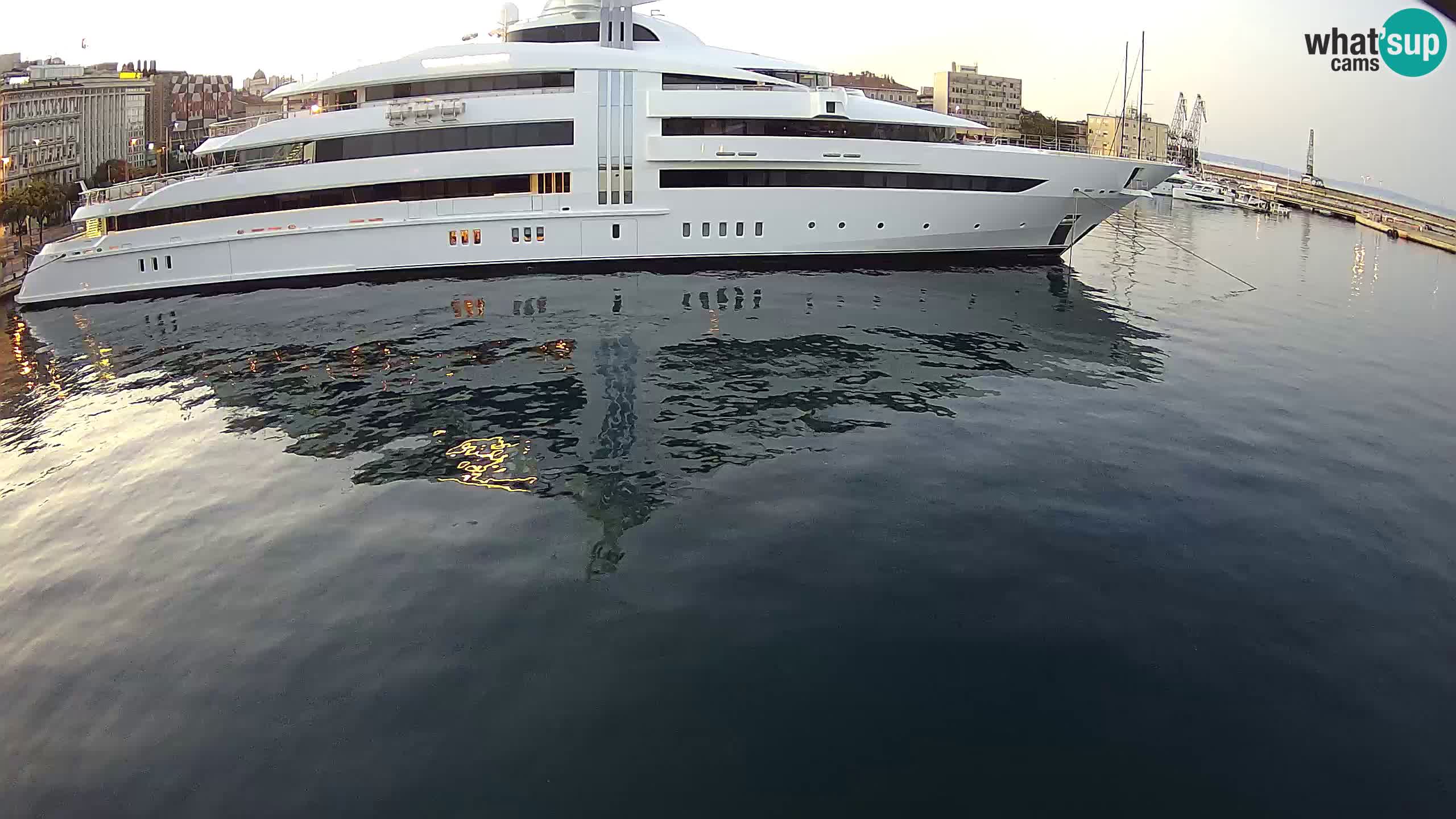 Botel Marina – Rijeka live cam