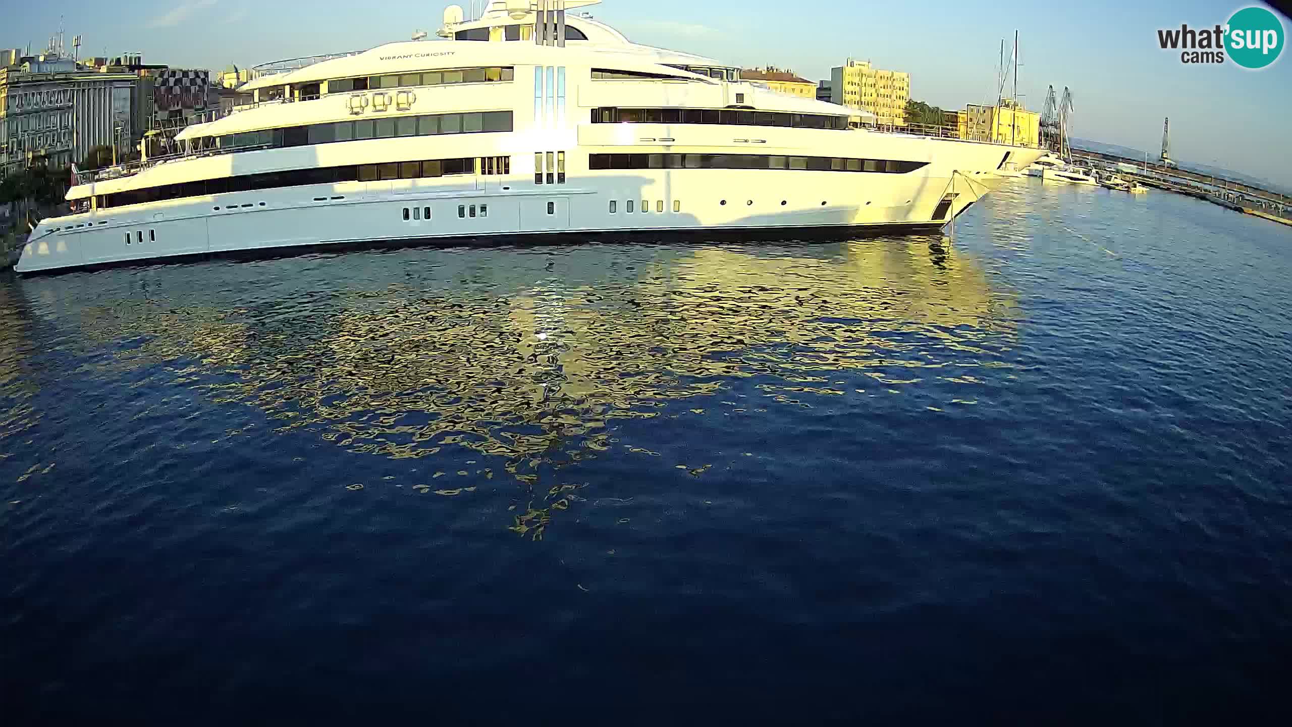 Botel Marina – Rijeka live cam